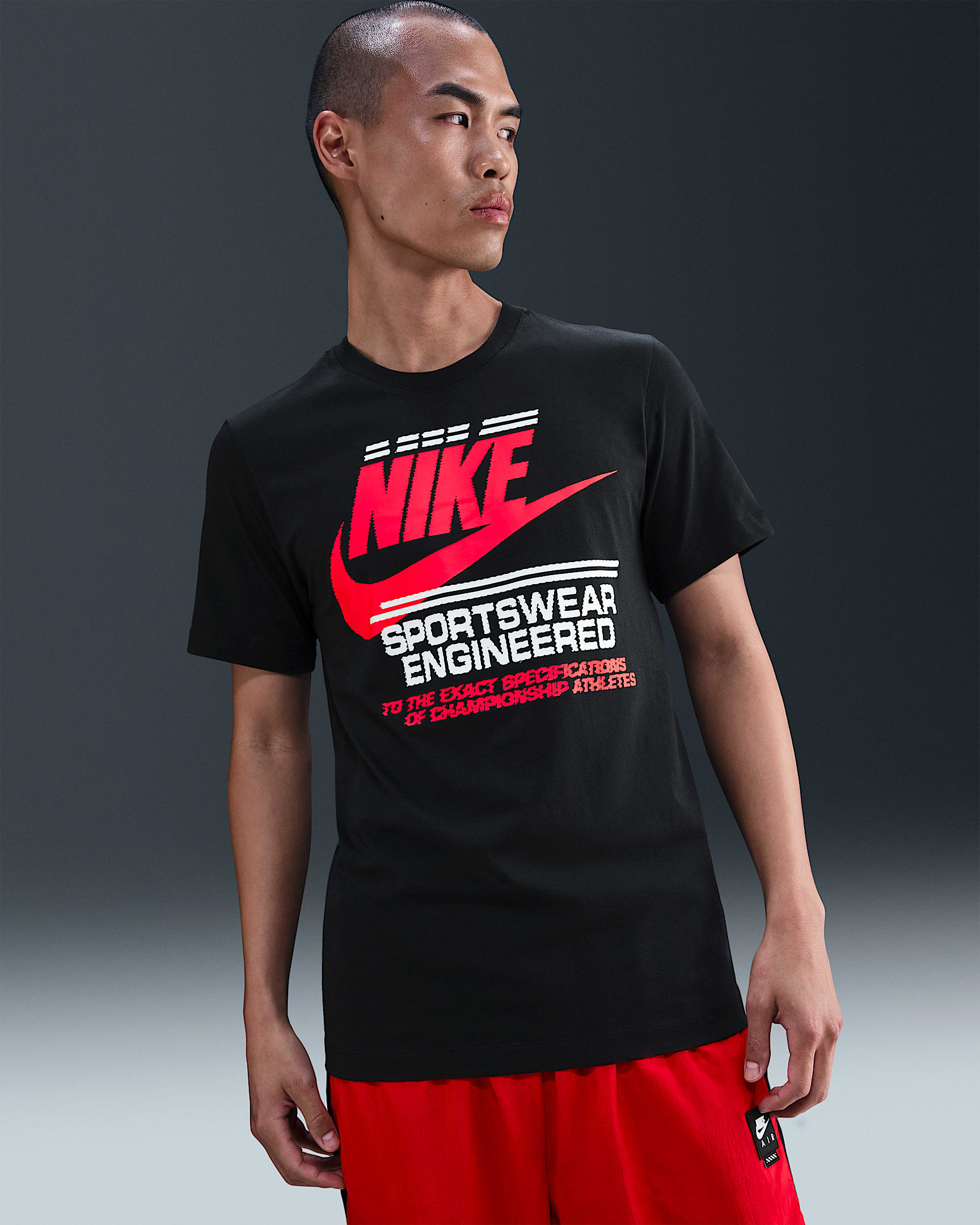เสื้อยืดผู้ชาย Nike Sportswear - ดำ