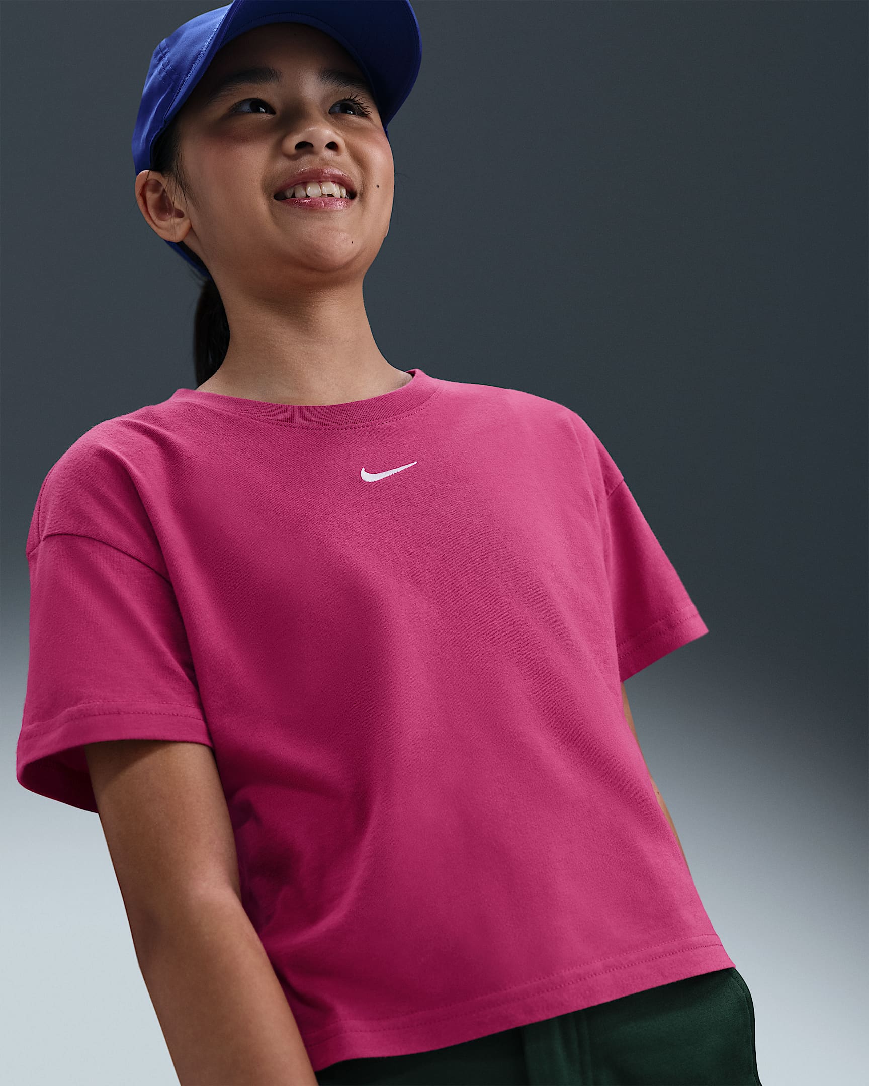 Nike Sportswear Essential 大童 (女童) T 恤 - Sweet Beet