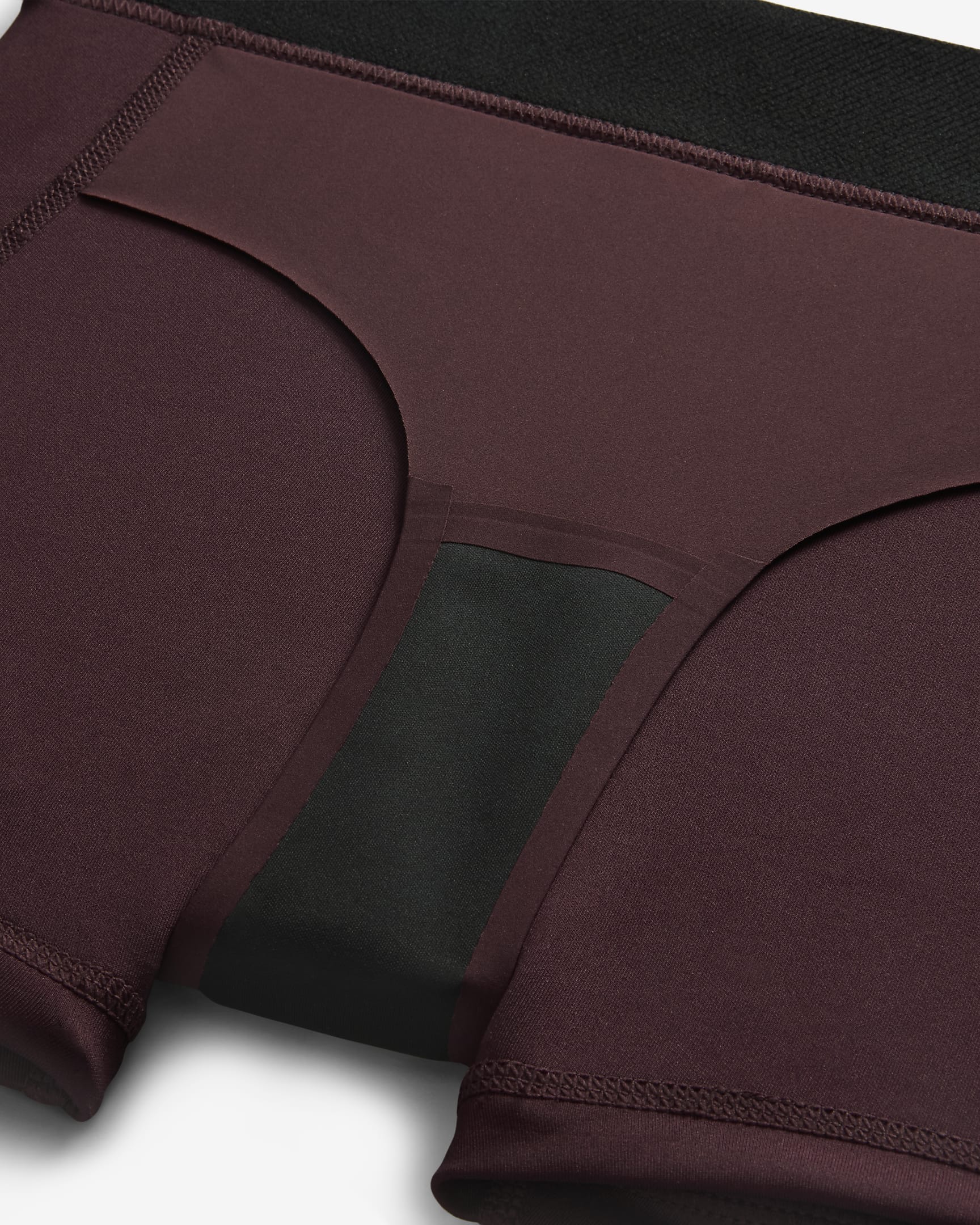 Nike Pro Leak Protection: Dri-FIT-menstruationsshorts til piger - Burgundy Crush/sort