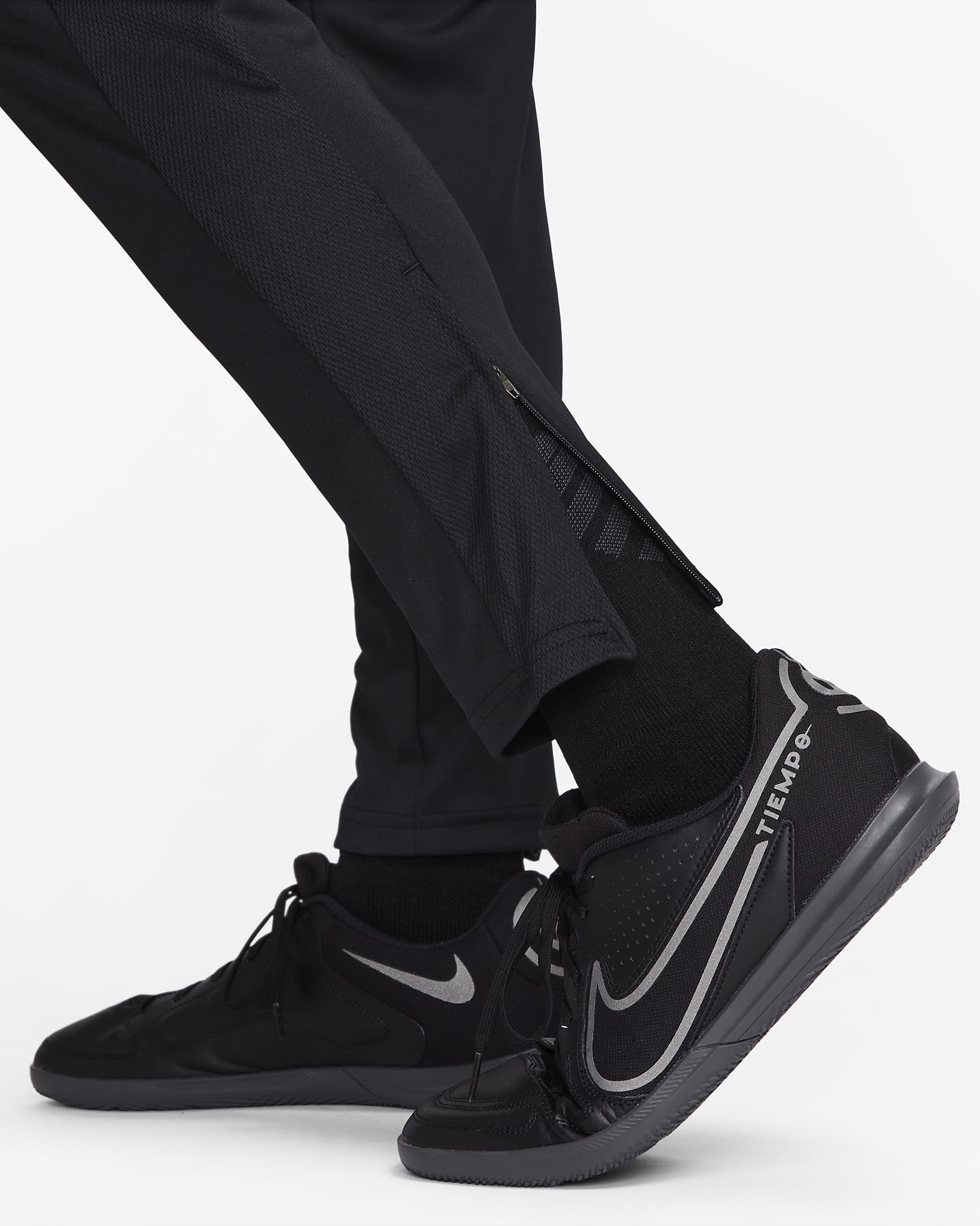 Nike Dri-FIT Academy Men's Dri-FIT Global Football Pants. Nike CA