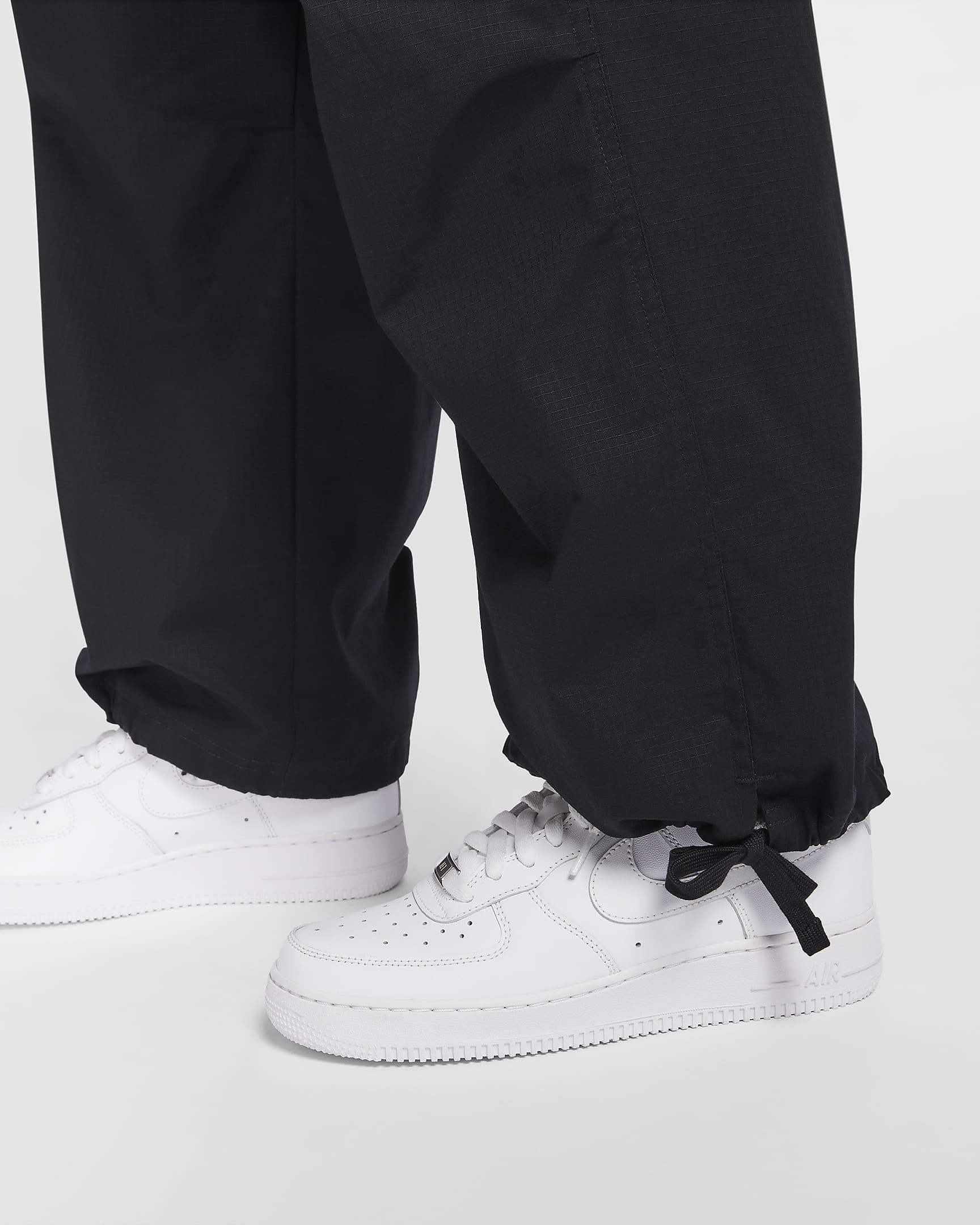 Nike Sportswear Women's Mid-Rise Cargo Trousers - Black/Sail