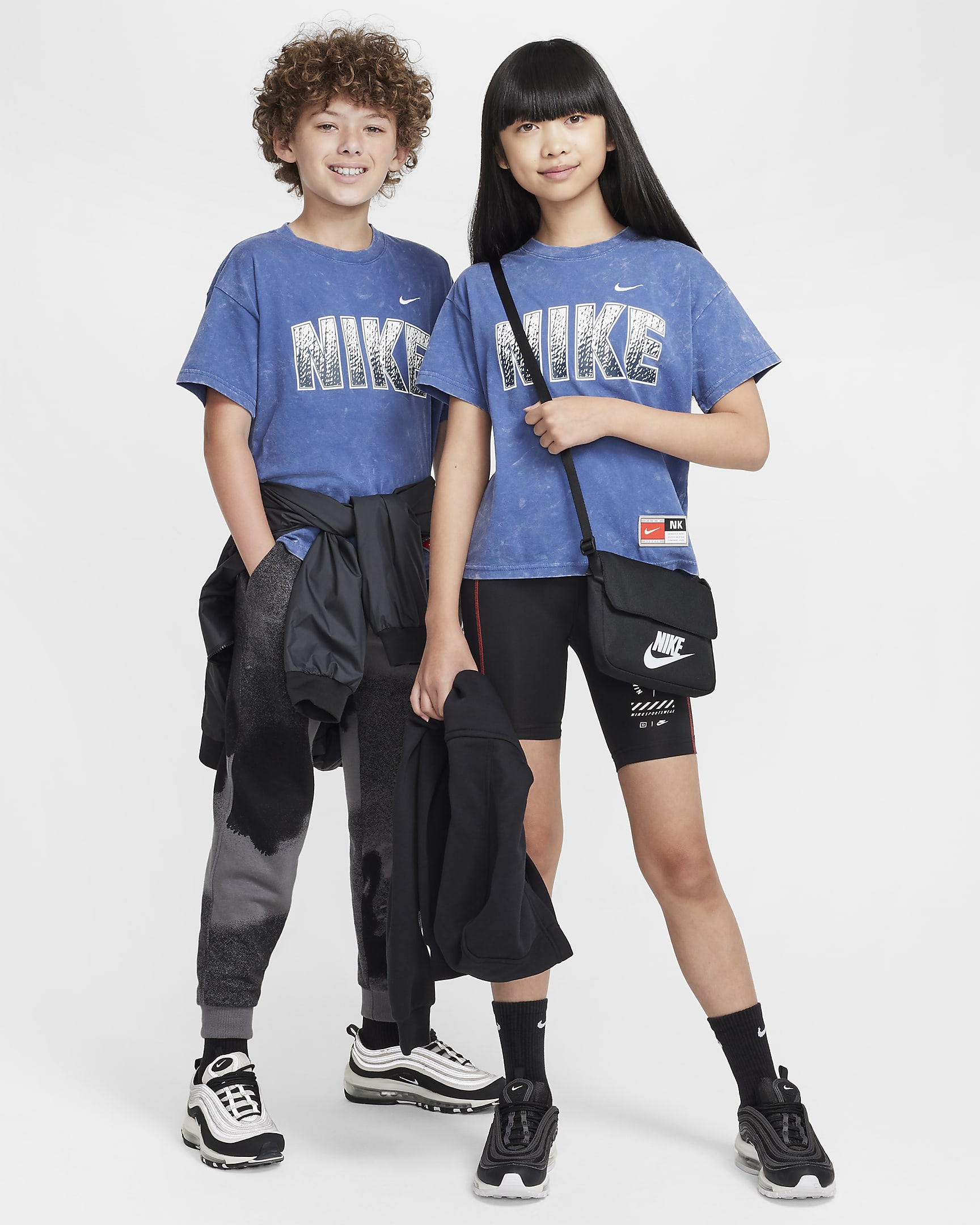 Nike Sportswear Older Kids' T-Shirt - Mystic Navy