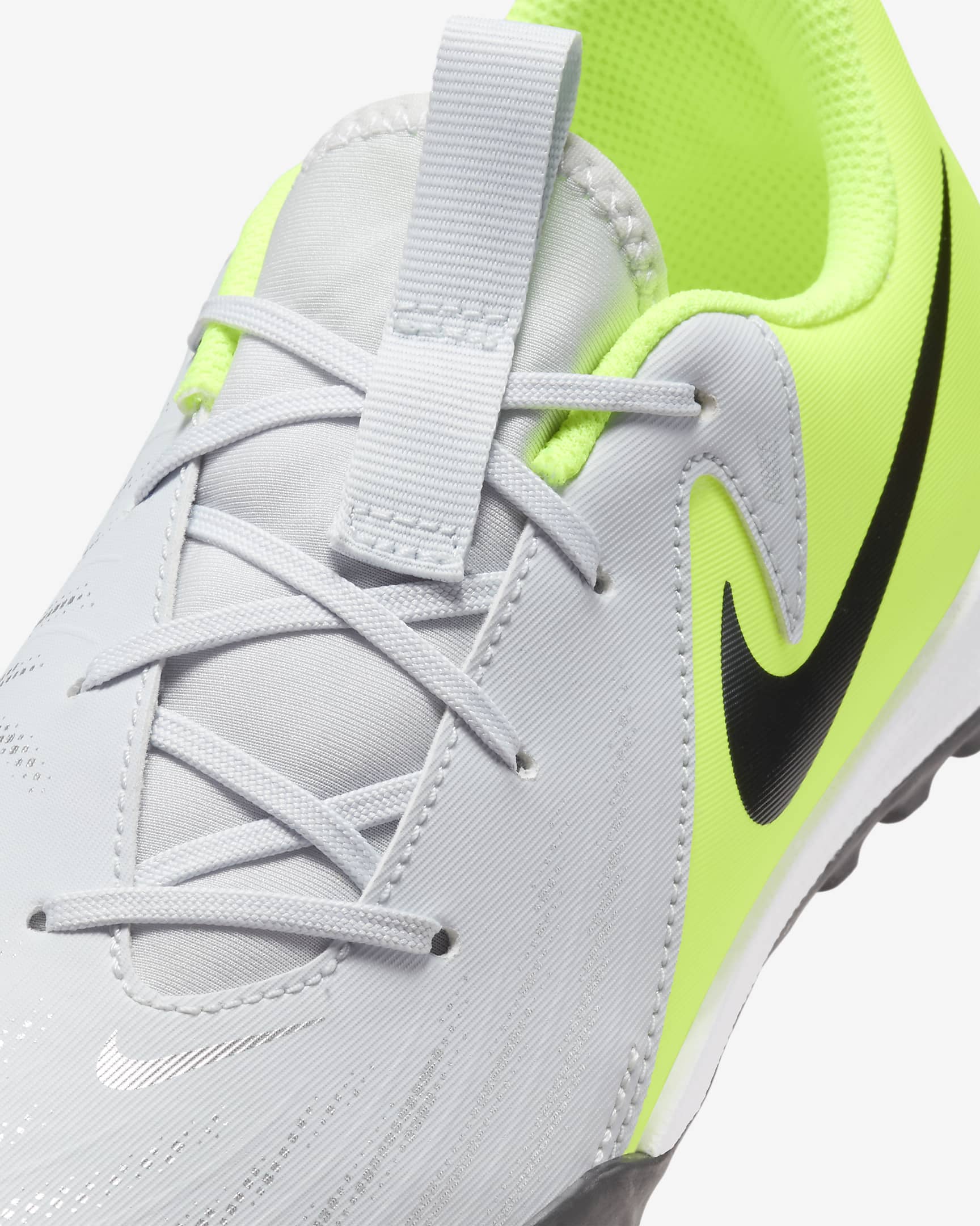 Nike Jr. Phantom GX 2 Academy TF futballcipő gyerekeknek/nagyobb gyerekeknek - Metallic Silver/Volt/Fekete