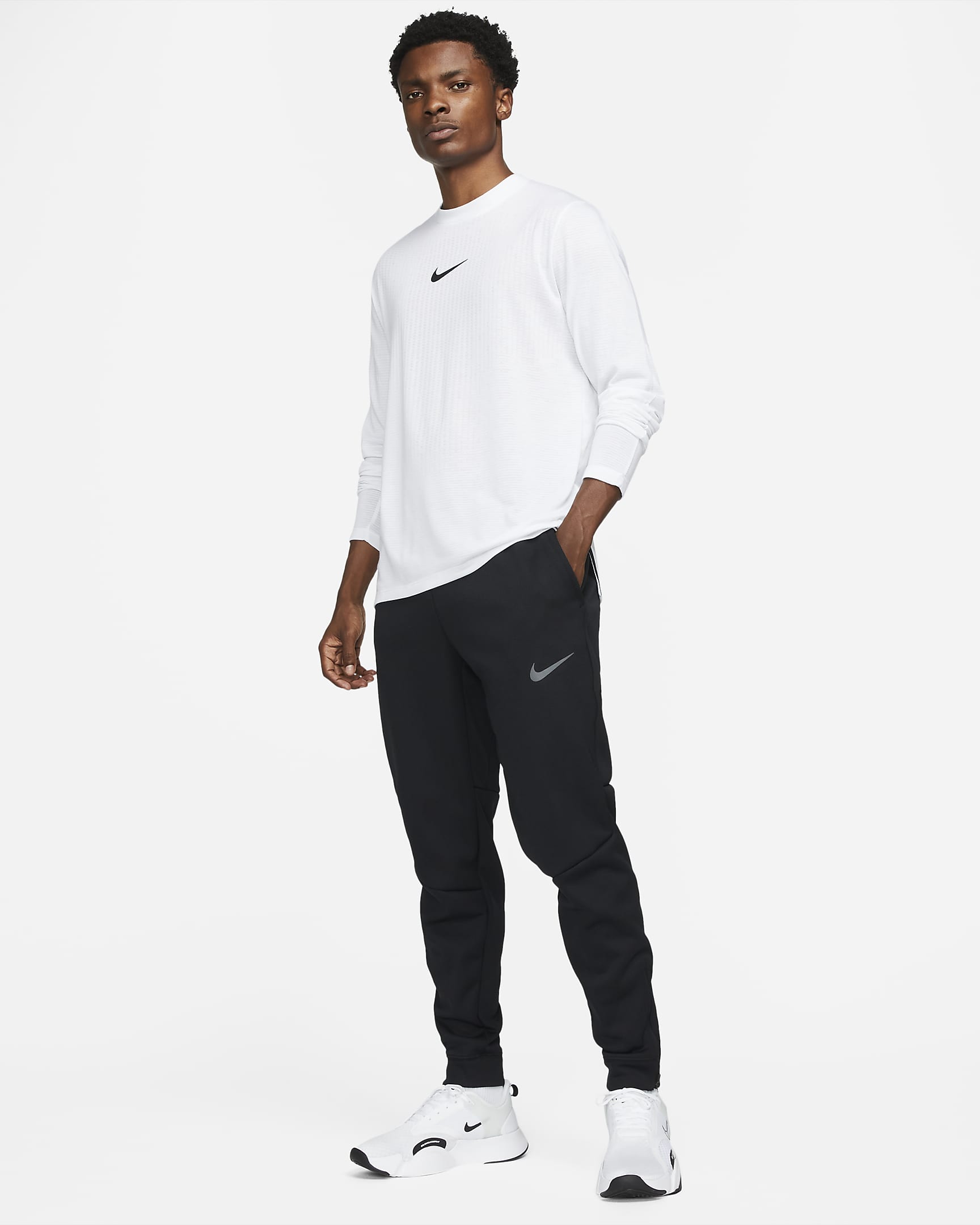 Nike Therma-Sphere Men's Therma-FIT Fitness Trousers. Nike LU