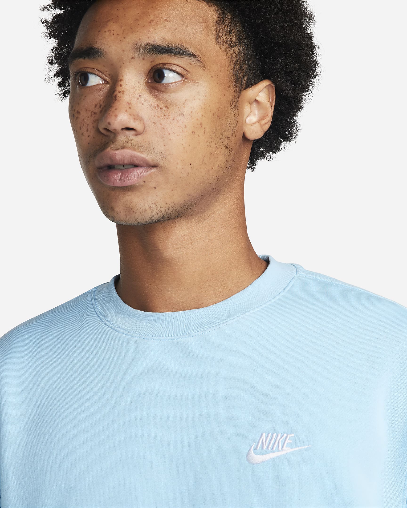 Nike Sportswear Club Fleece Crew. Nike IE