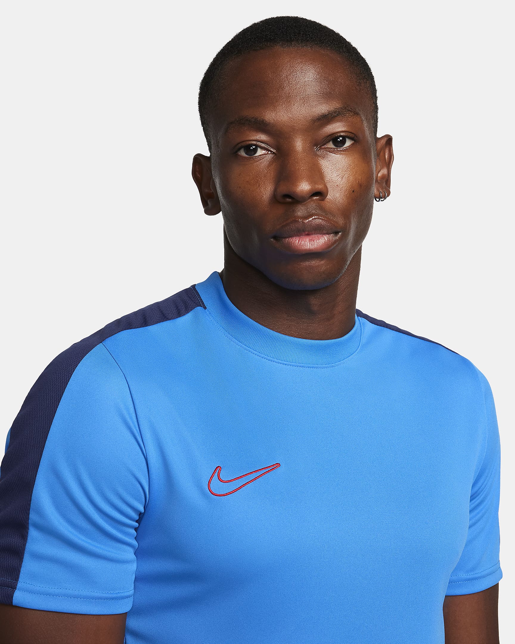 Nike Academy Men's DriFIT ShortSleeve Football Top. Nike UK