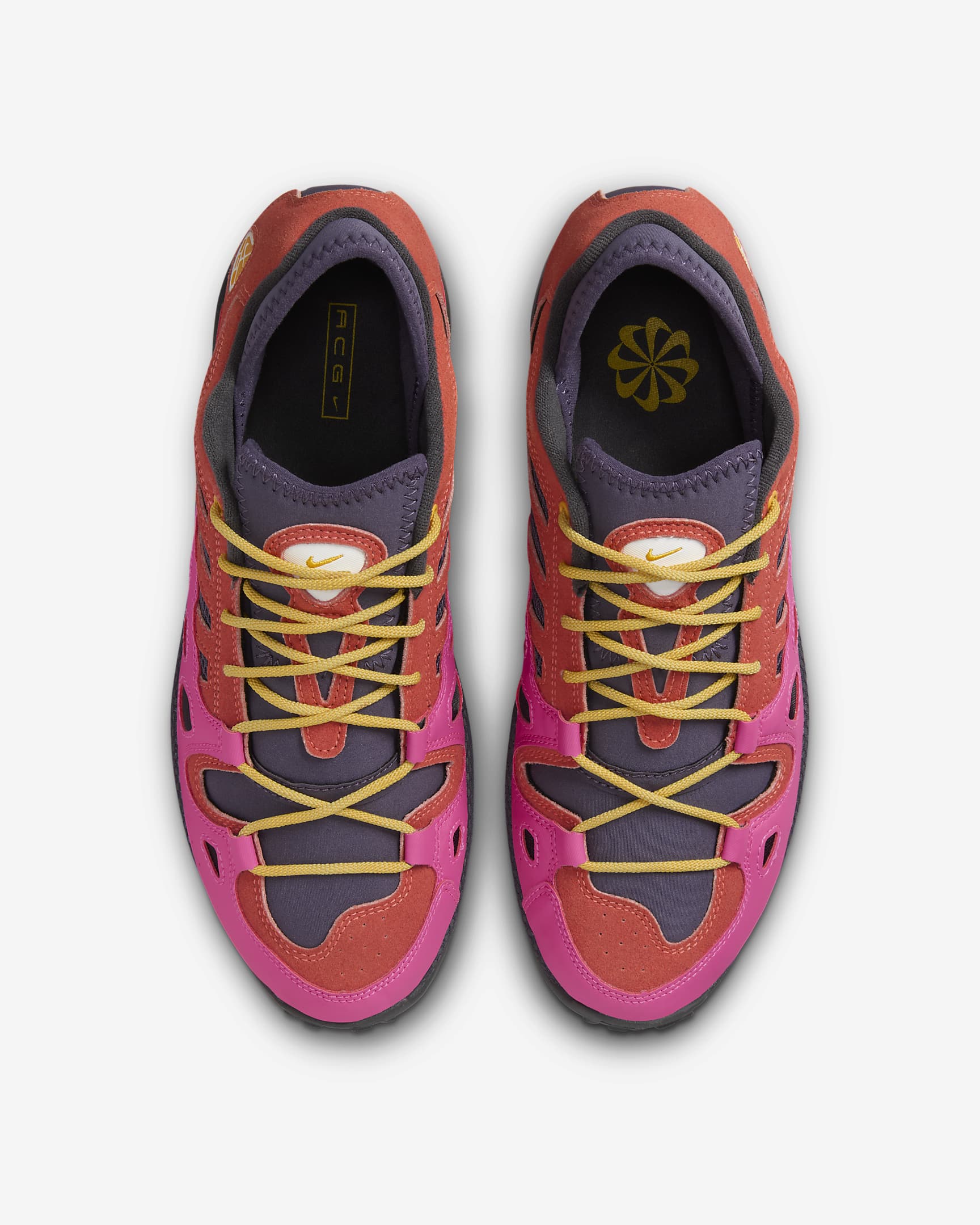 Nike ACG Air Exploraid Schuh (Herren) - Light Wild Mango/Dark Raisin/Laser Fuchsia/University Gold