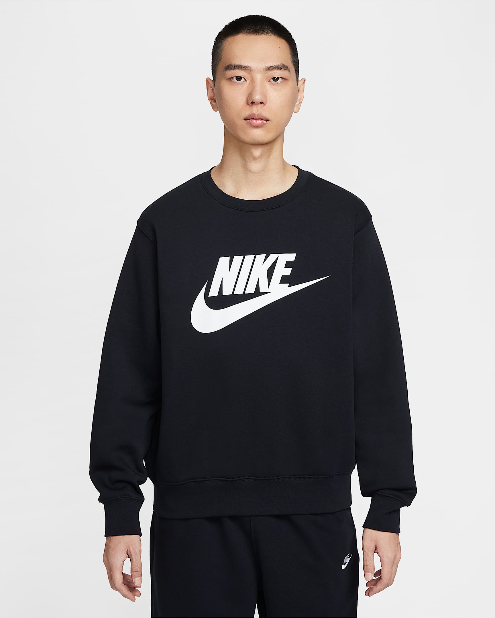 Nike Sportswear Club Men's Graphic Fleece Crew-Neck Sweatshirt - Black/White