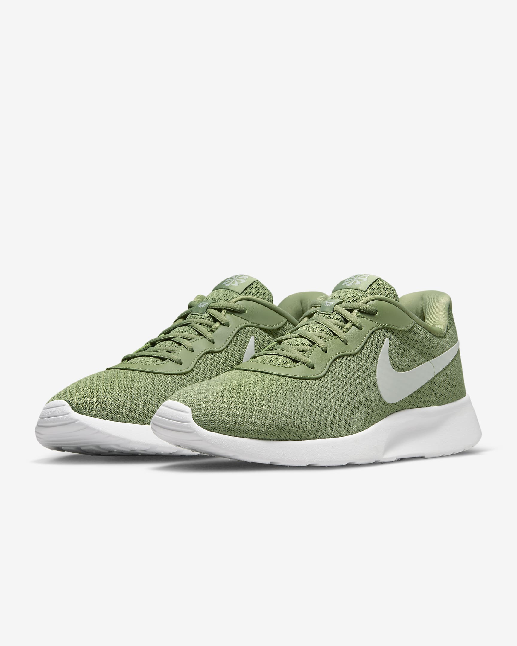 Tenis para hombre Nike Tanjun EasyOn - Verde aceite/Blanco/Plata claro