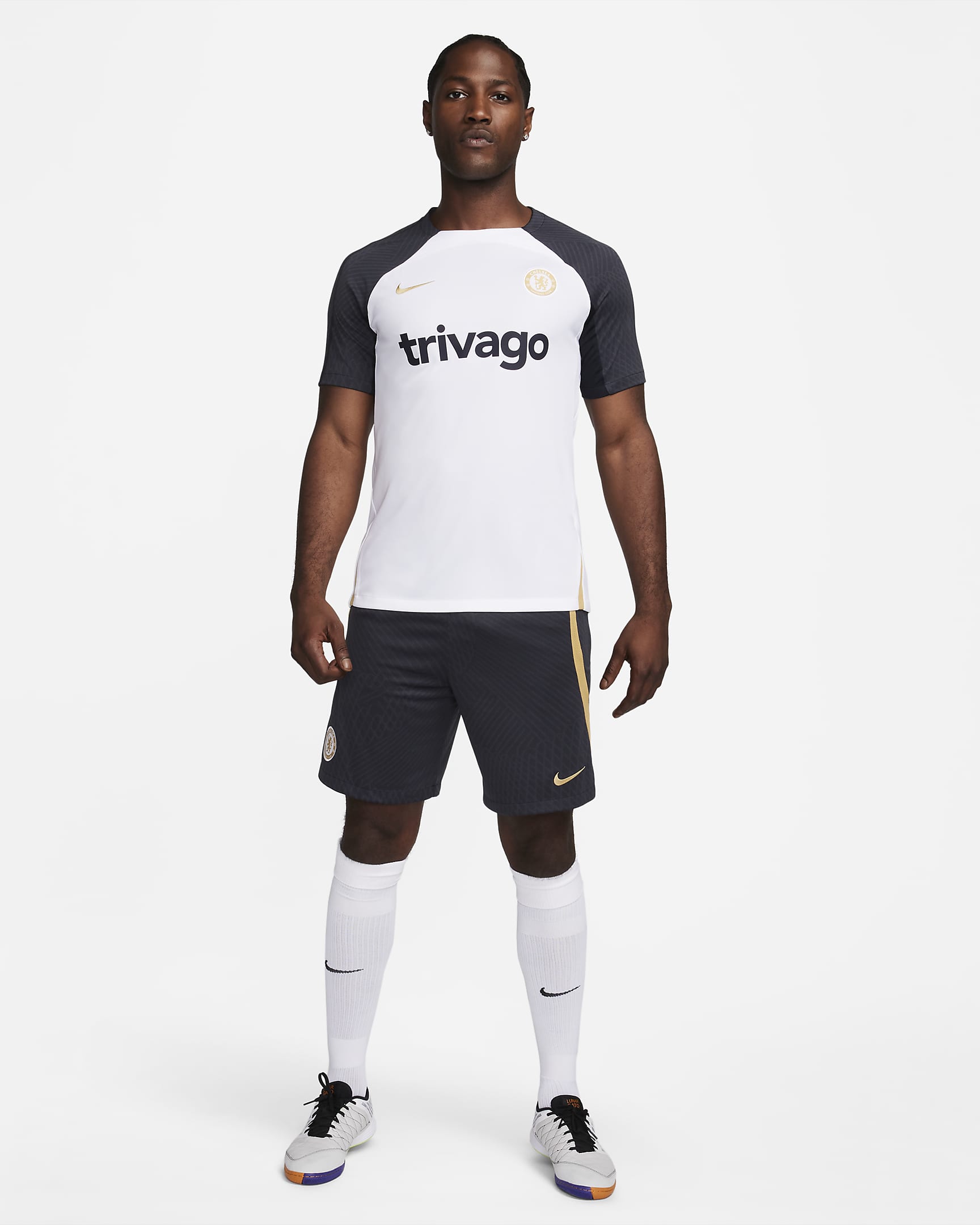 Chelsea F.C. Strike Men's Nike DriFIT Knit Football Shorts. Nike ZA