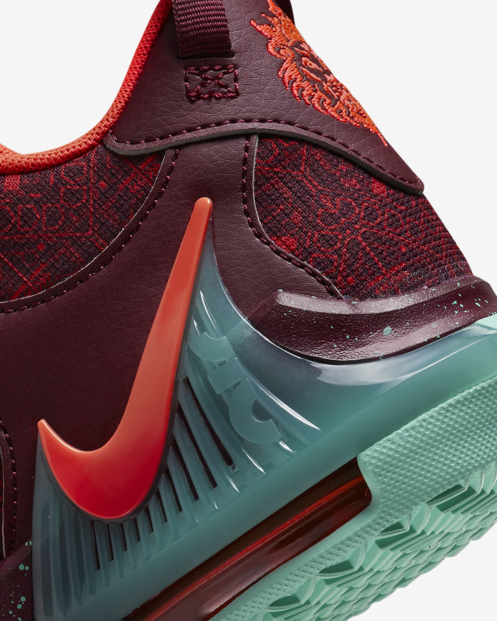 LeBron Witness 7 SE Older Kids' Shoes - Night Maroon/Emerald Rise/Black/Bright Crimson