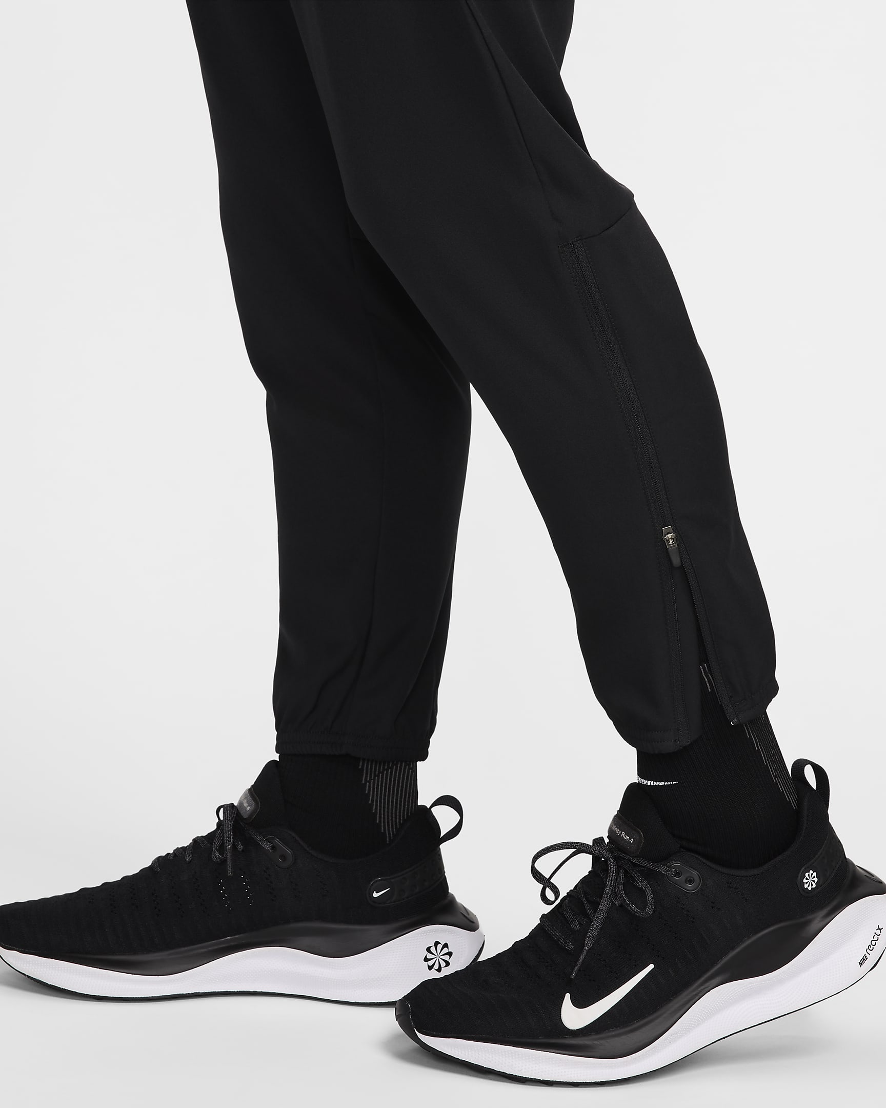 Nike Challenger Men's Dri-FIT Woven Running Trousers - Black/White