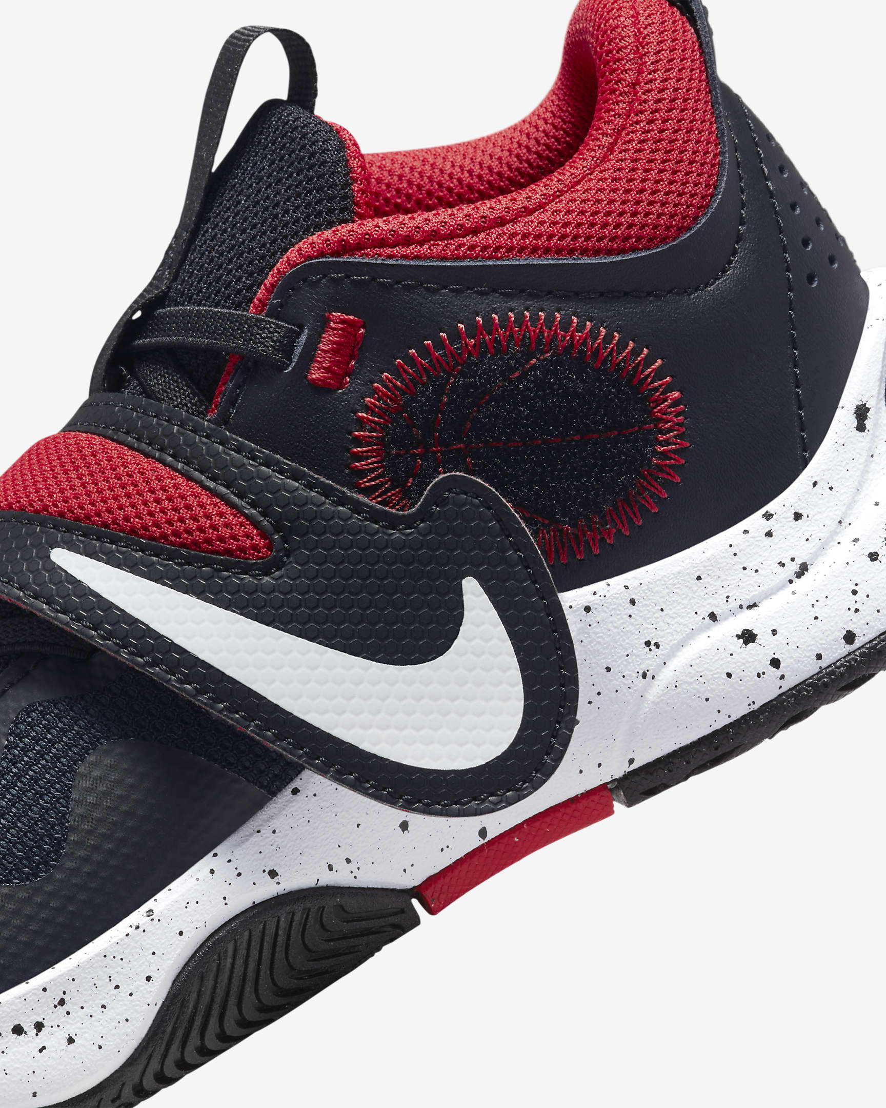 Nike Team Hustle D 11 Younger Kids' Shoes. Nike ID