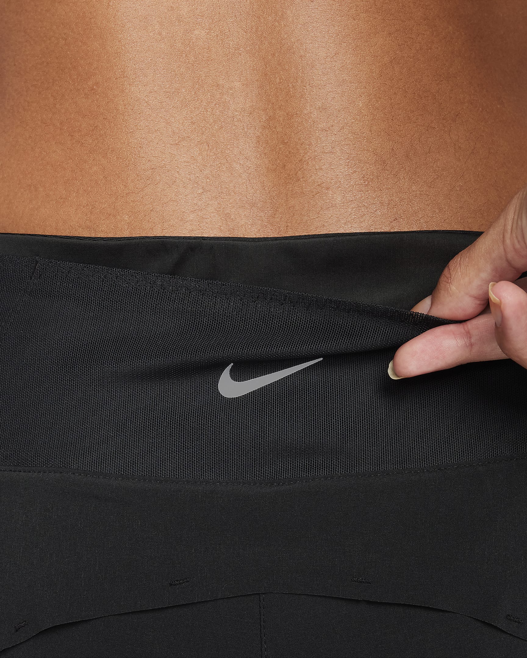 Nike Dri-FIT Swift Women's Mid-Rise 8cm (approx.) 2-in-1 Running Shorts with Pockets - Black