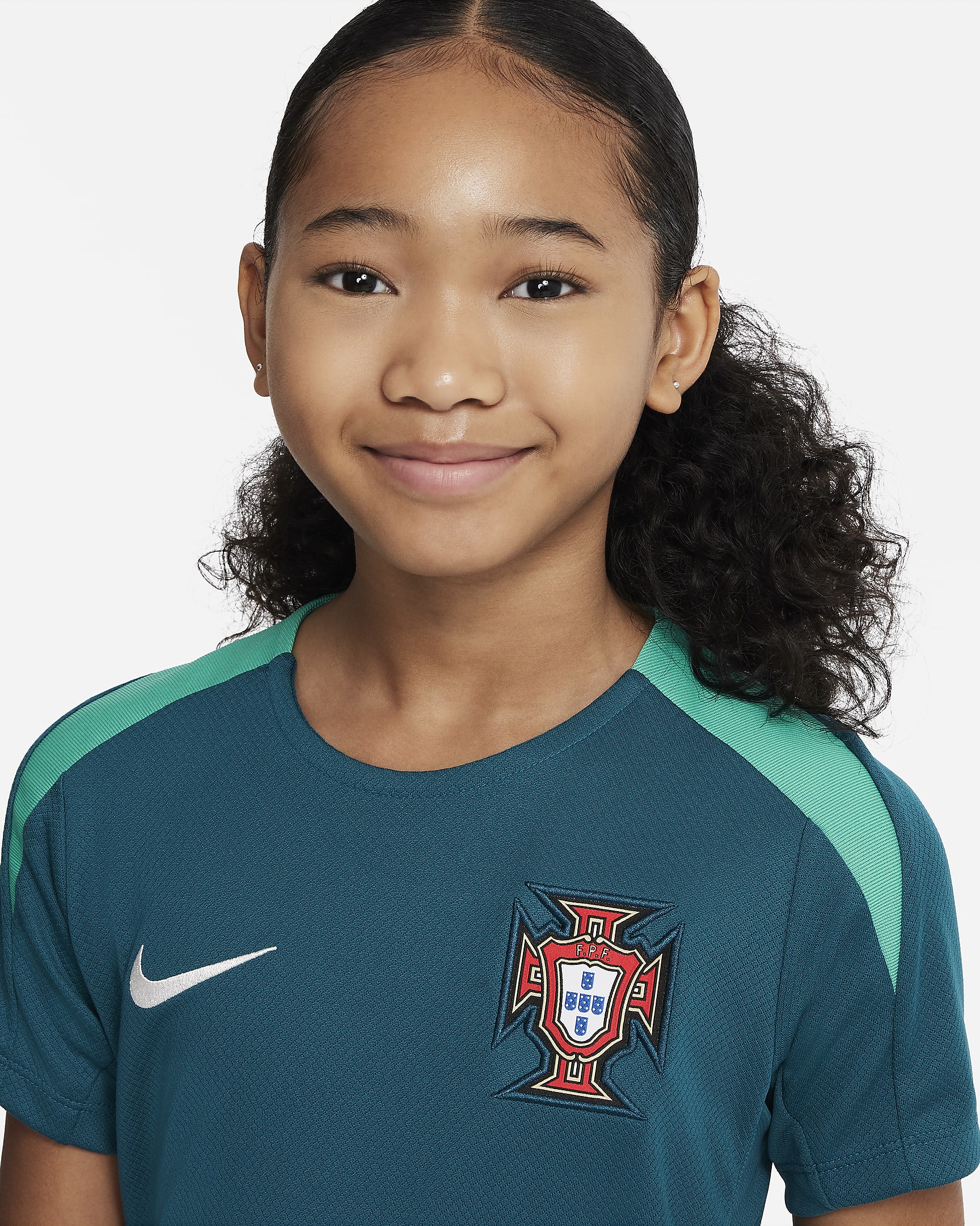 Portugal Strike Older Kids' Nike Dri-FIT Football Short-Sleeve Knit Top ...