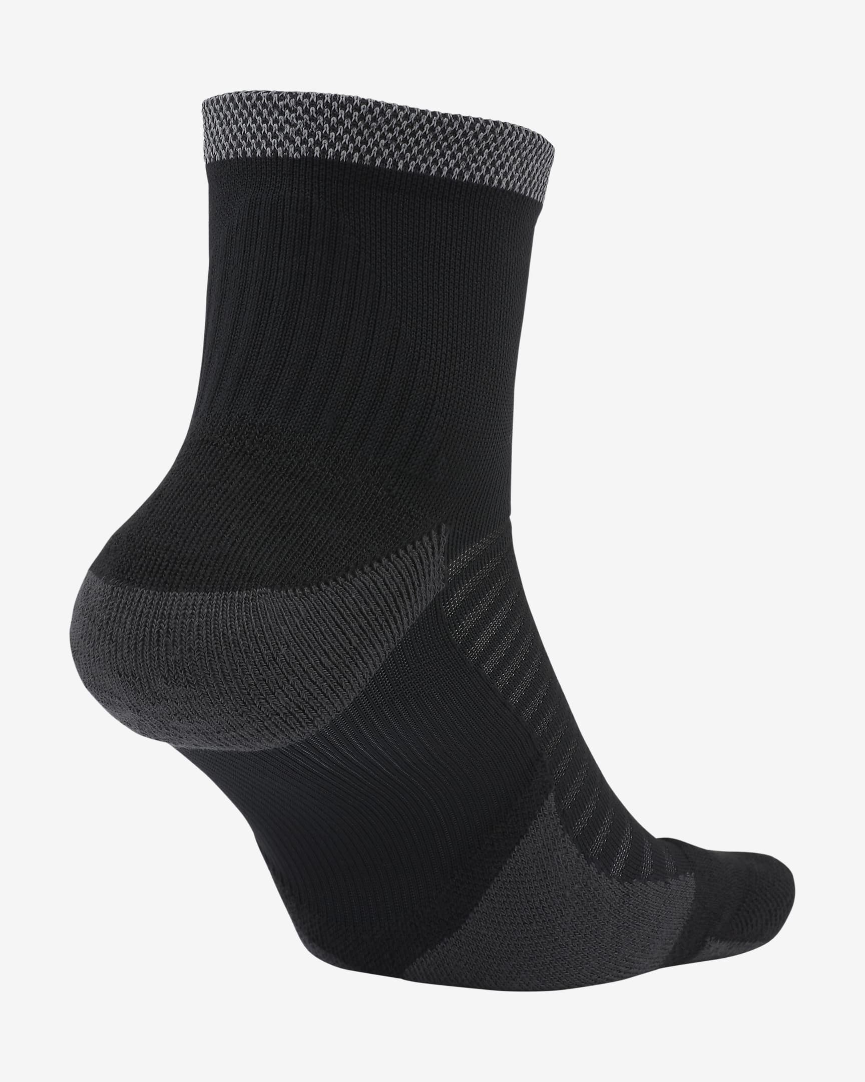 Nike Dri-FIT Spark Cushioned Ankle Running Socks - Black/Reflect Silver