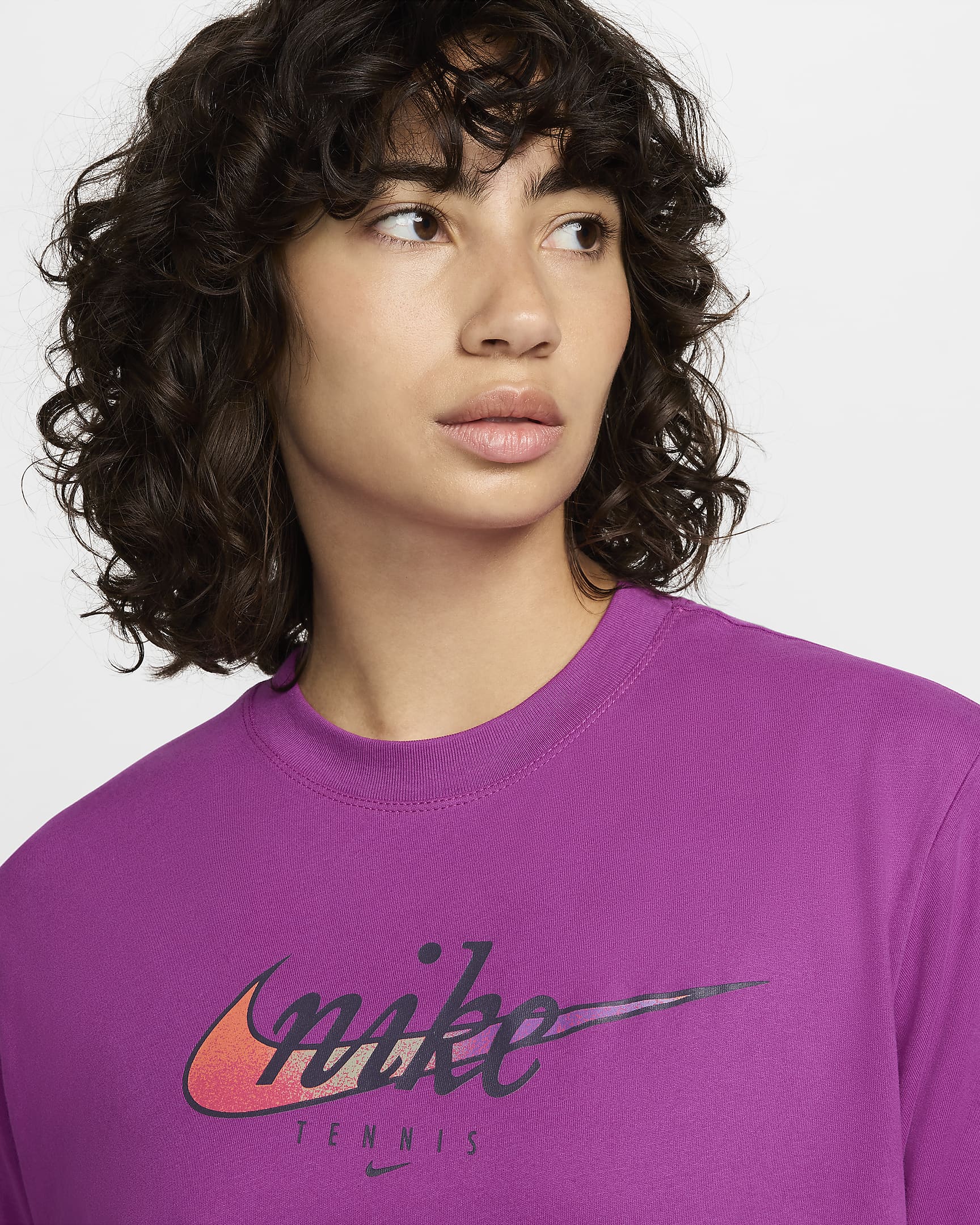 Playera de manga corta Dri-FIT para mujer Nike Slam - Fucsia cálido