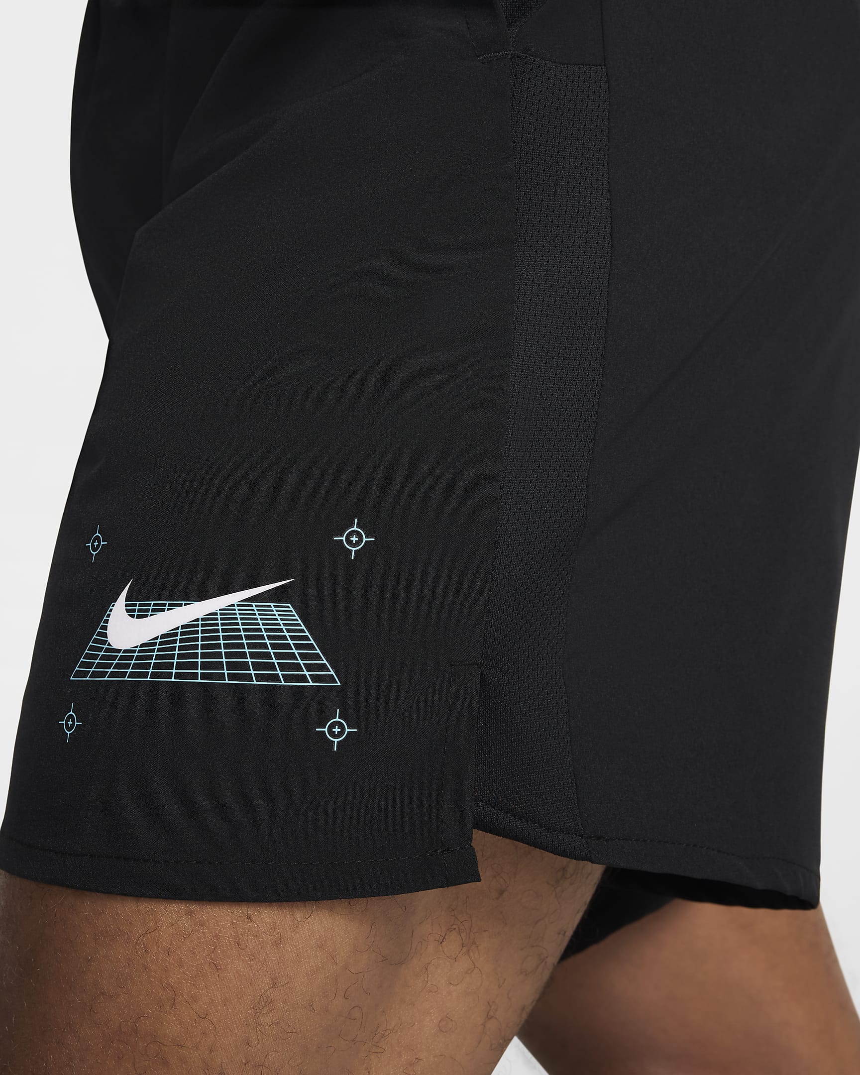 Nike Challenger fôret shorts til herre (18 cm) - Svart