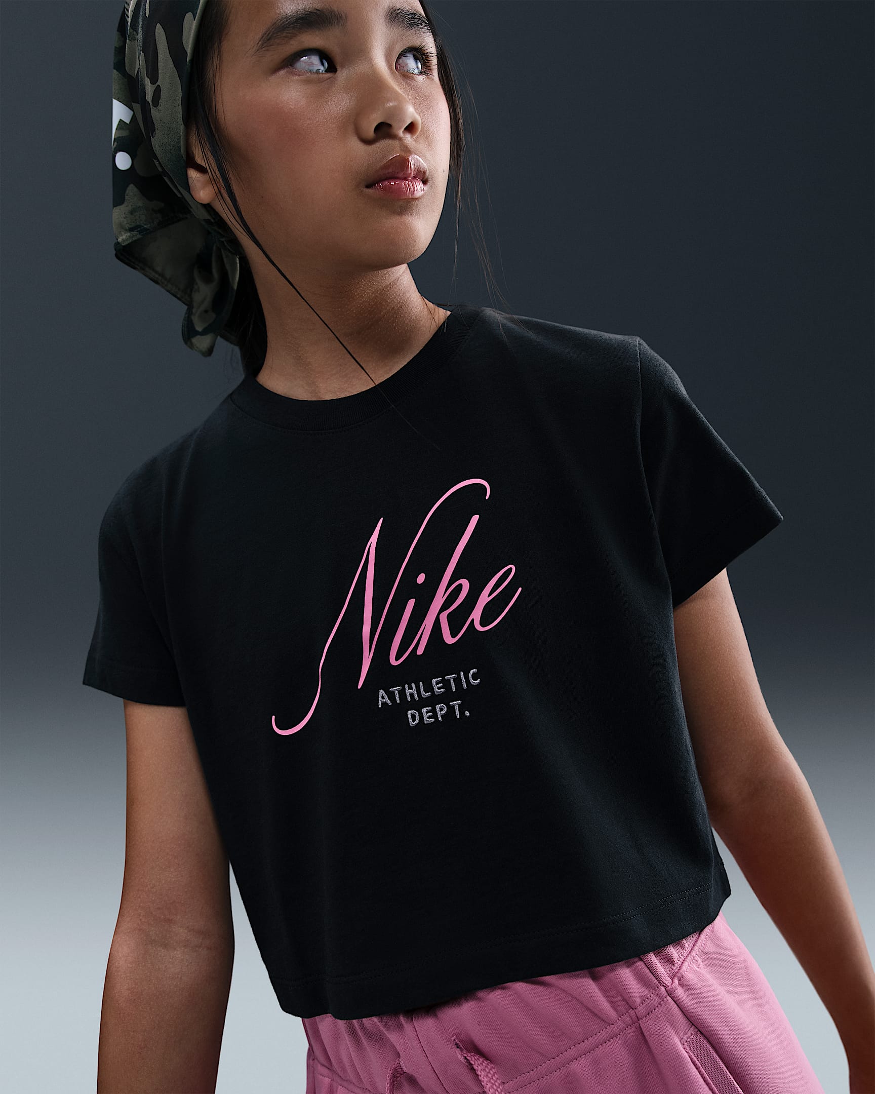 Nike Sportswear Big Kids' (Girls') Cropped T-Shirt - Black