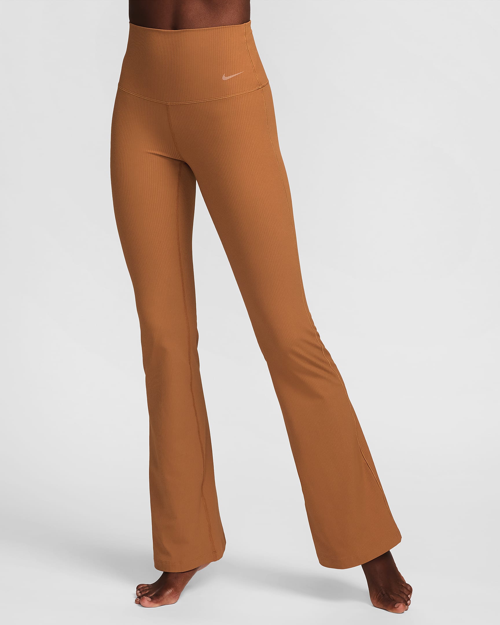 Legging évasé taille haute à maintien léger et coupe longue Nike Zenvy Rib pour femme - Light British Tan/Noir