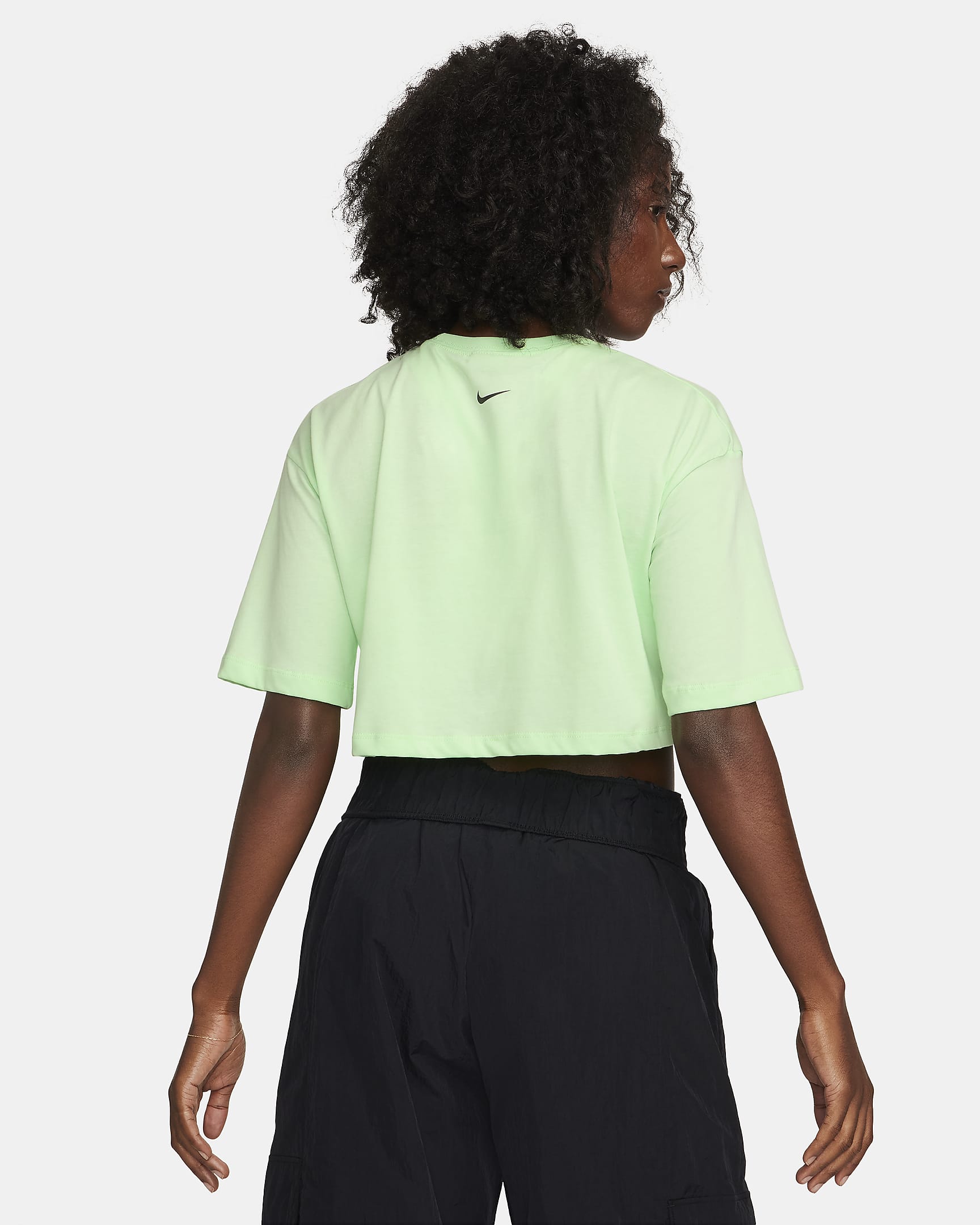 Nike Sportswear Women's Cropped T-Shirt. Nike UK