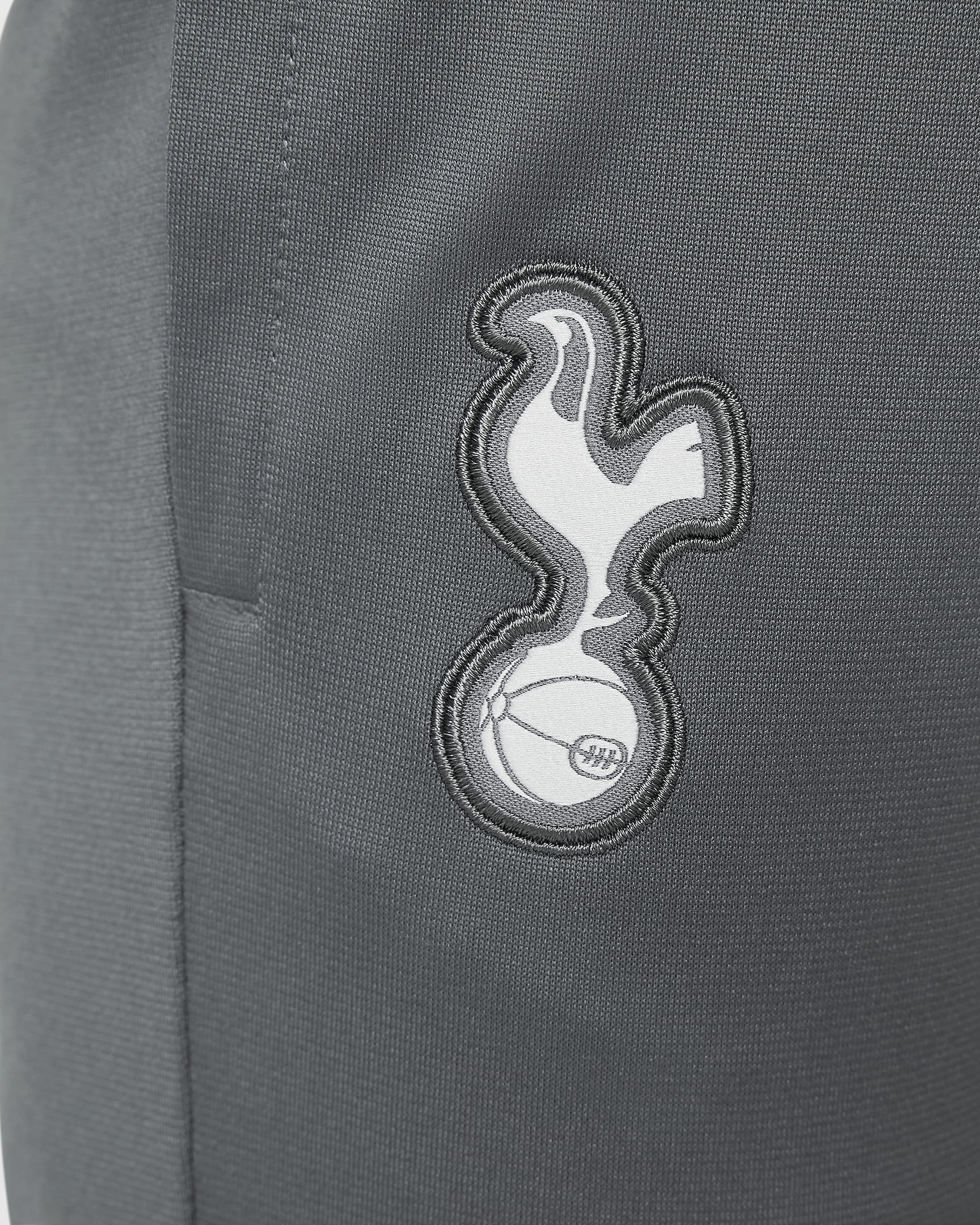 Pleteninová fotbalová sportovní souprava Tottenham Hotspur Strike Nike Dri-FIT pro malé děti - Grey Fog/Polar/Dark Grey/Dark Grey