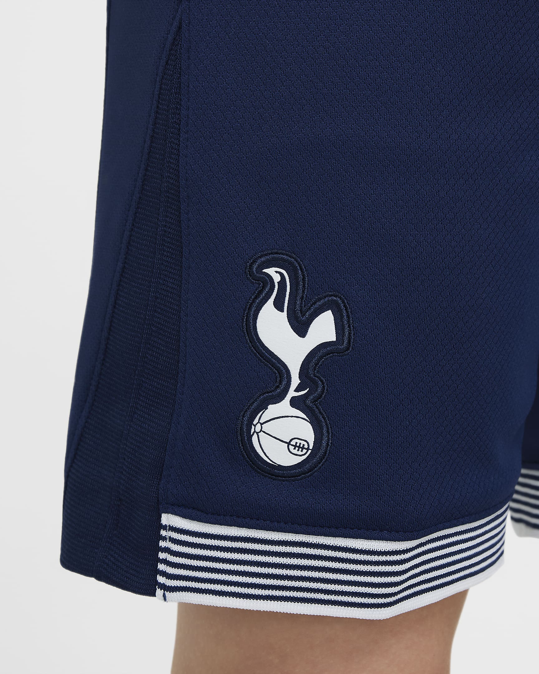 Spodenki piłkarskie dla dużych dzieci Nike Dri-FIT Tottenham Hotspur Stadium 2024 (wersja domowa) – replika - Binary Blue/Biel