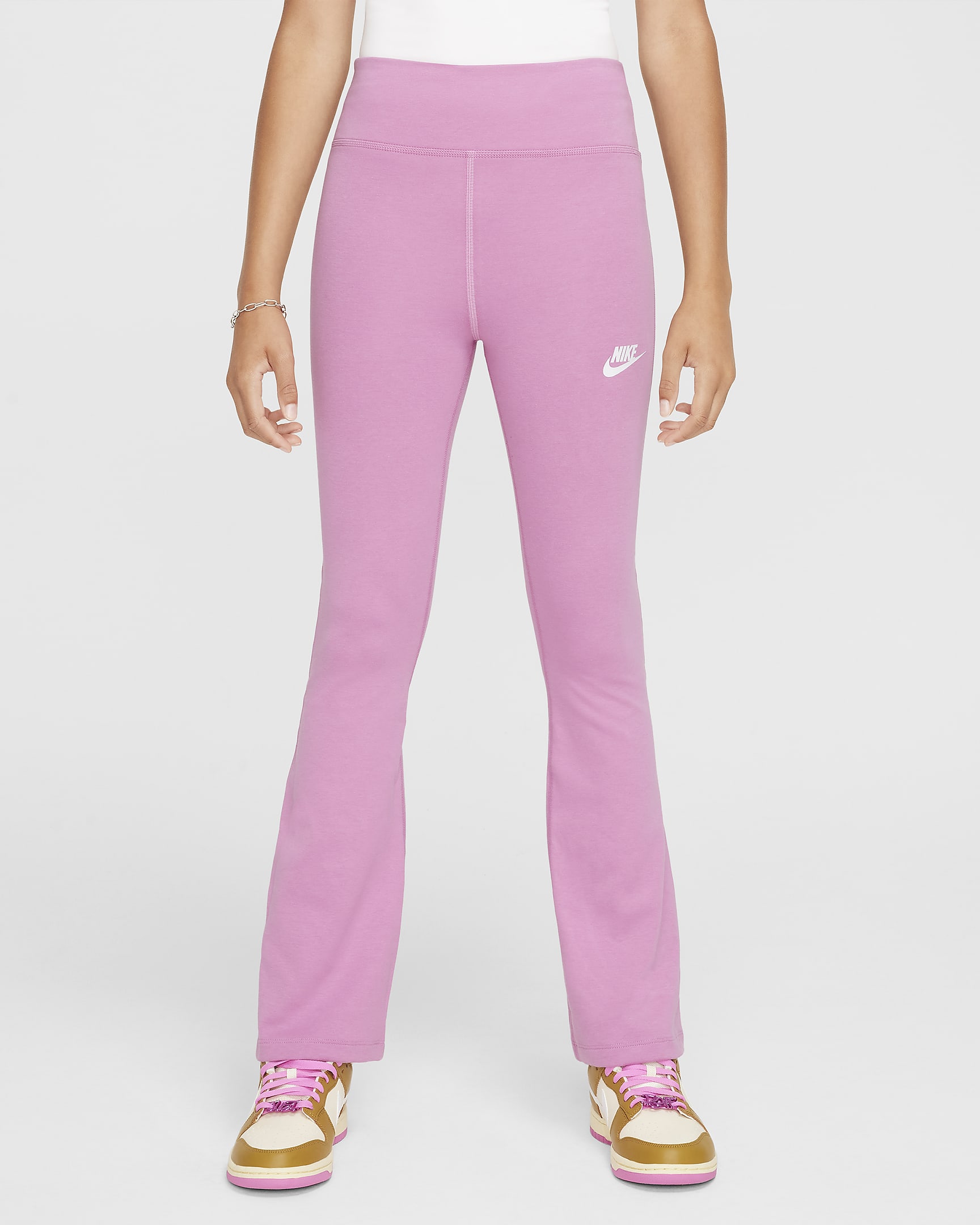 Højtaljede Nike Sportswear Classic-leggings med svaj til piger - Magic Flamingo/hvid