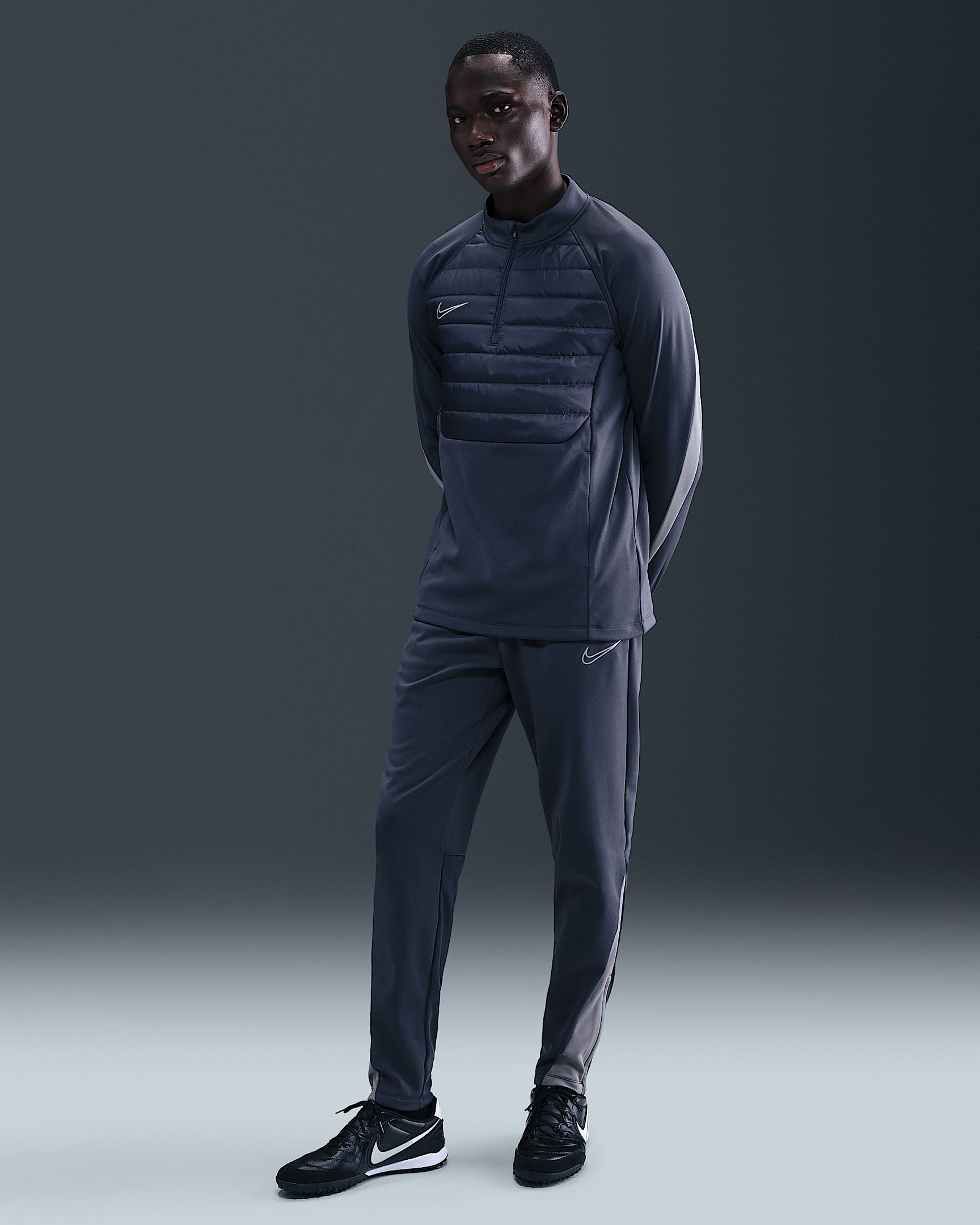 Nike Academy Winter Warrior Therma-FIT-fodboldbukser til mænd - Thunder Blue/Cool Grey