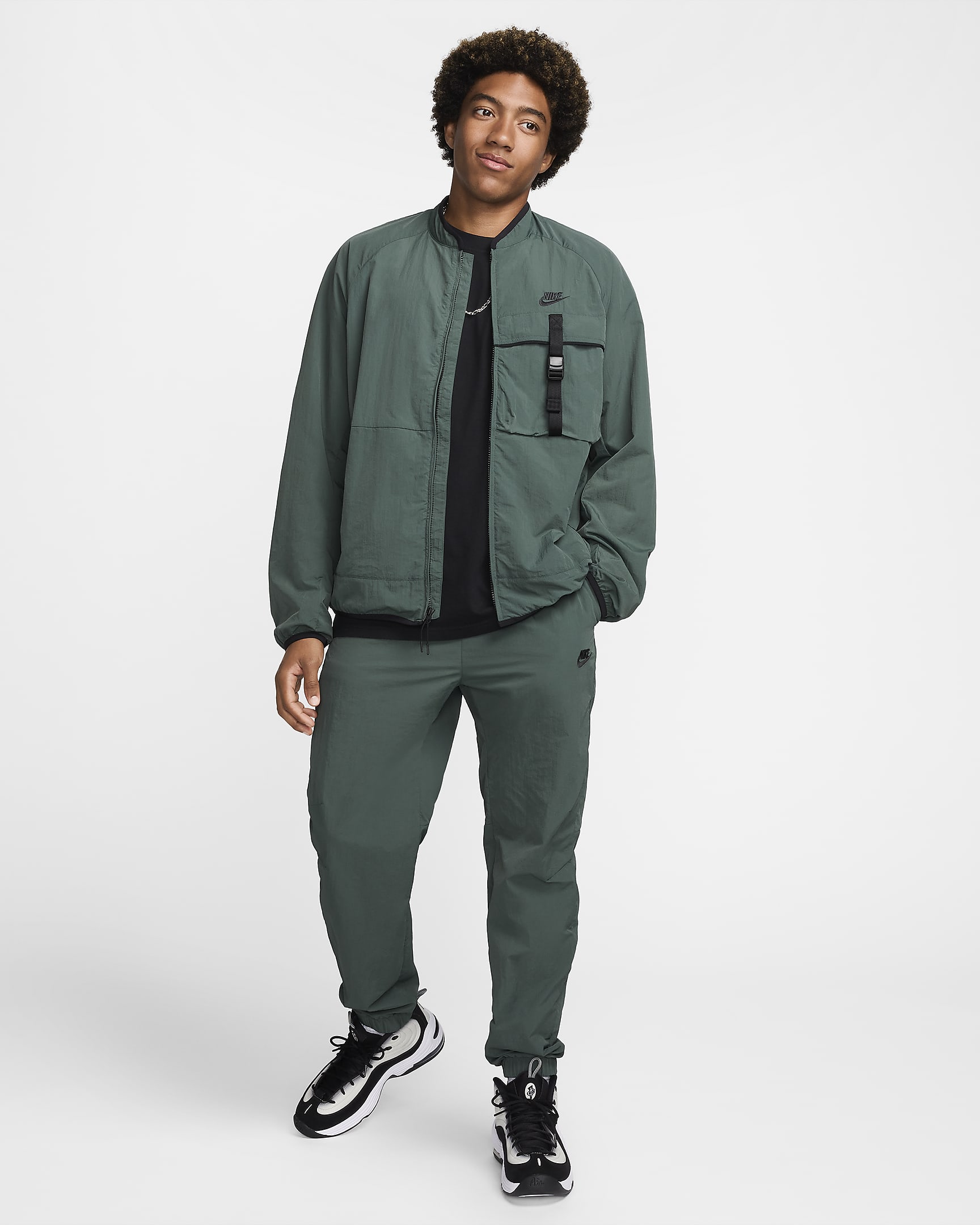 Nike Tech Men's Woven Jacket - Vintage Green/Black