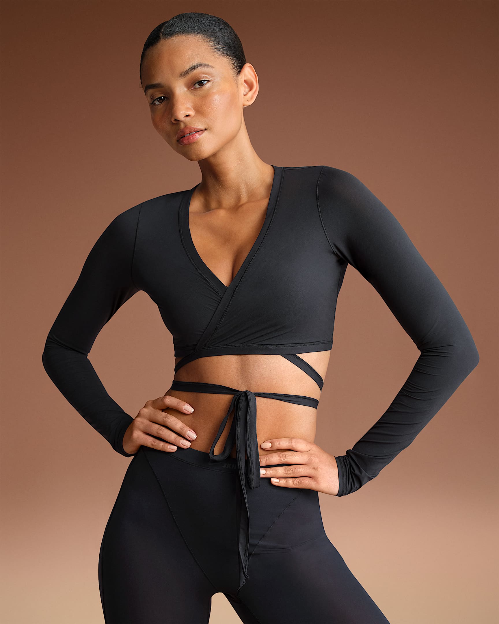 NikeSKIMS Weightless Layers Women's Long-Sleeve Wrap Top - NSKM OBSIDIAN