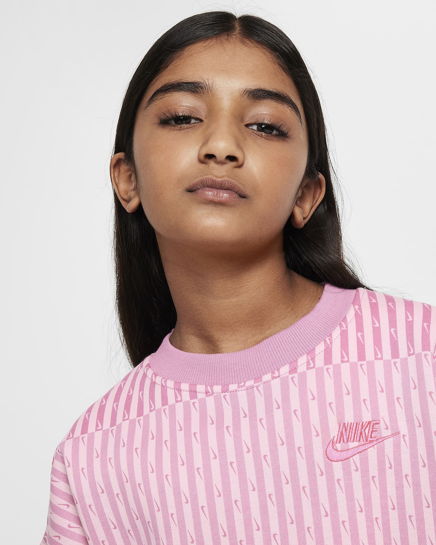 Nike Sportswear Club Fleece Older Kids' (Girls') Oversized Sweatshirt - Magic Flamingo/Magic Flamingo/Hyper Pink