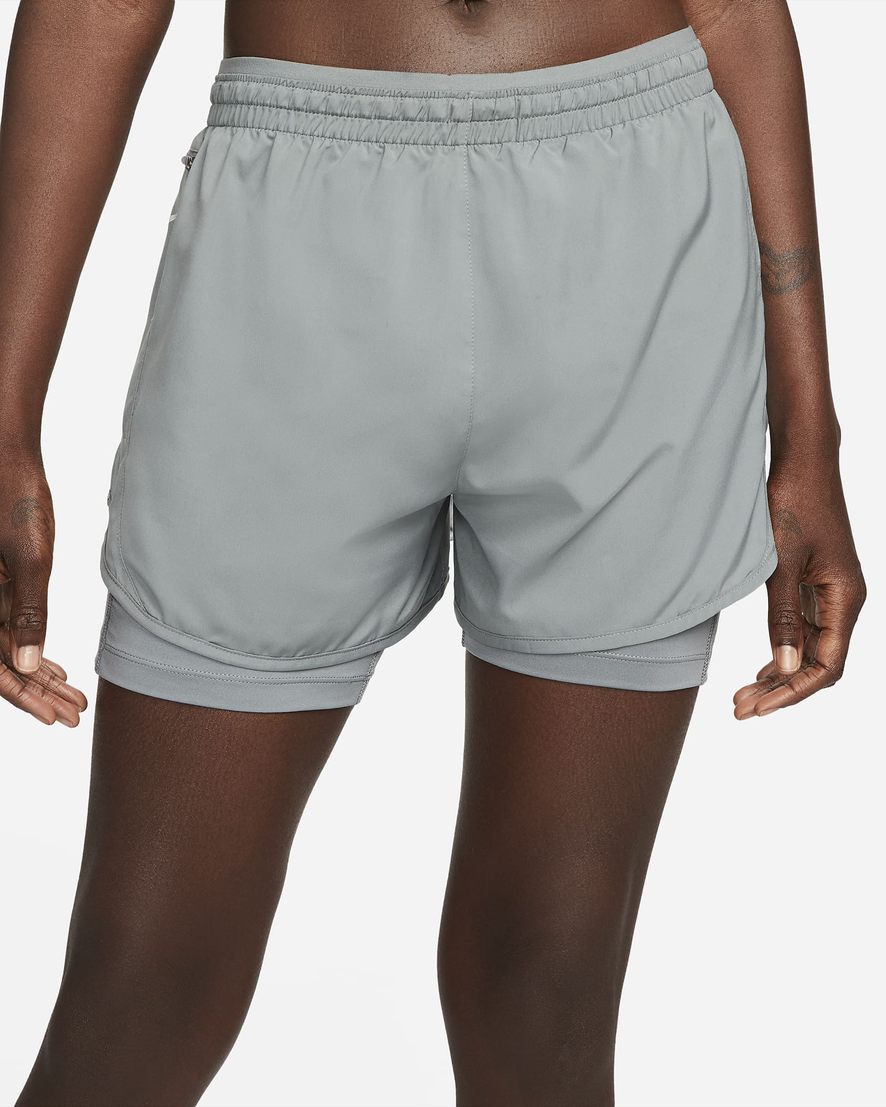 Nike Tempo Luxe 2-in-1 hardloopshorts voor dames - Smoke Grey/Smoke Grey