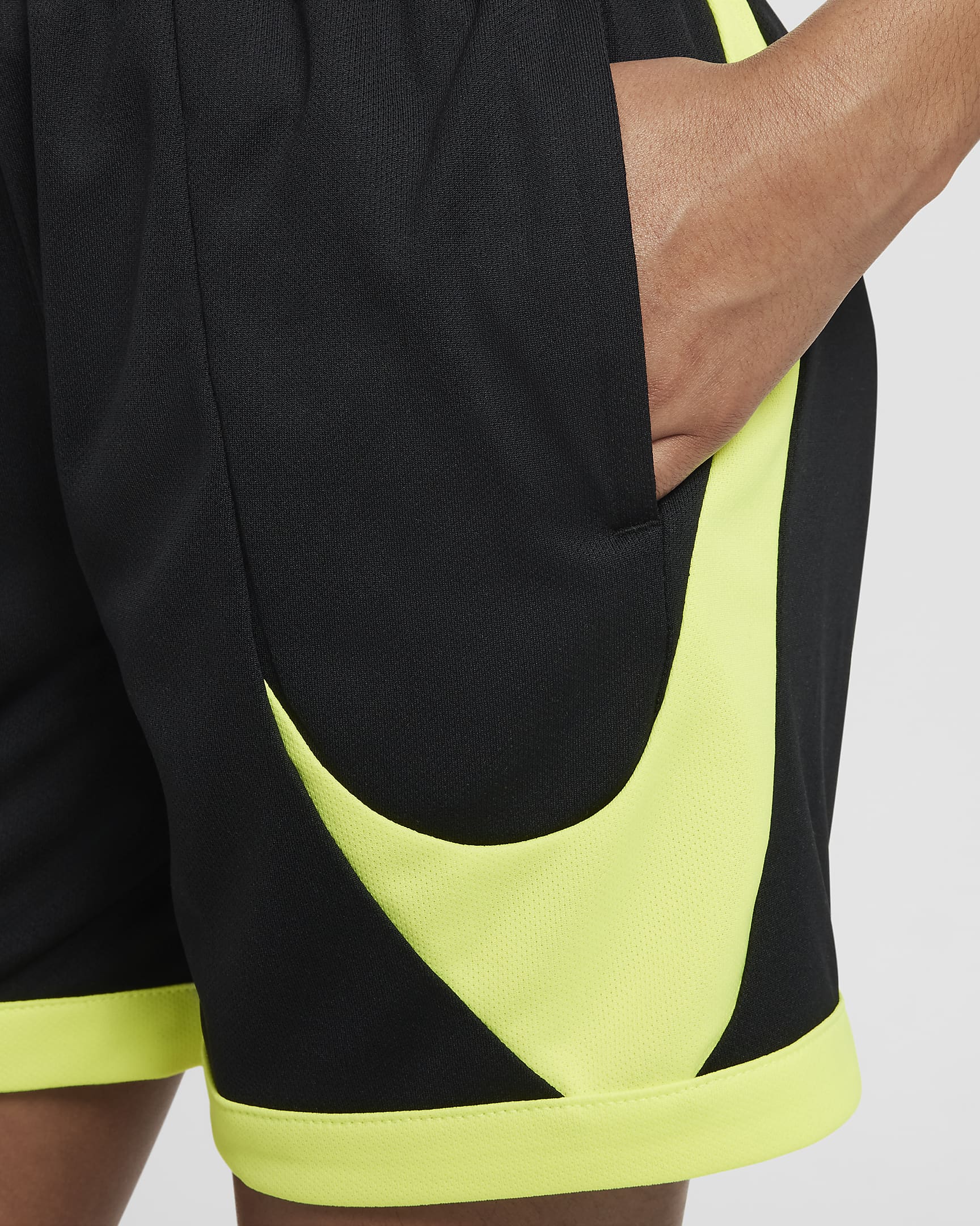 Tréninkové kraťasy Nike Dri-FIT Multi+ pro větší děti - Černá/Volt/Volt