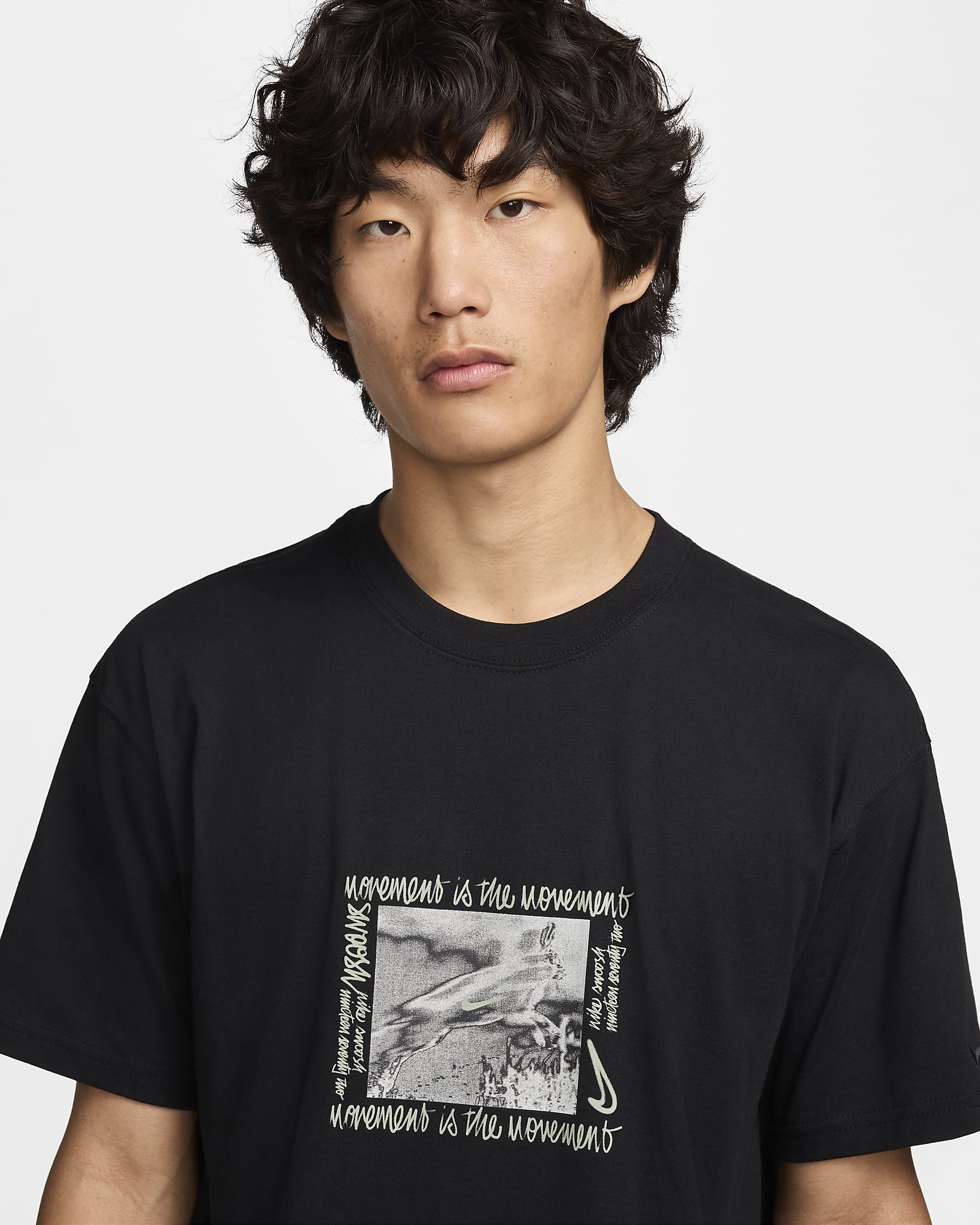 Nike Sportswear 男款 T 恤 - 黑色