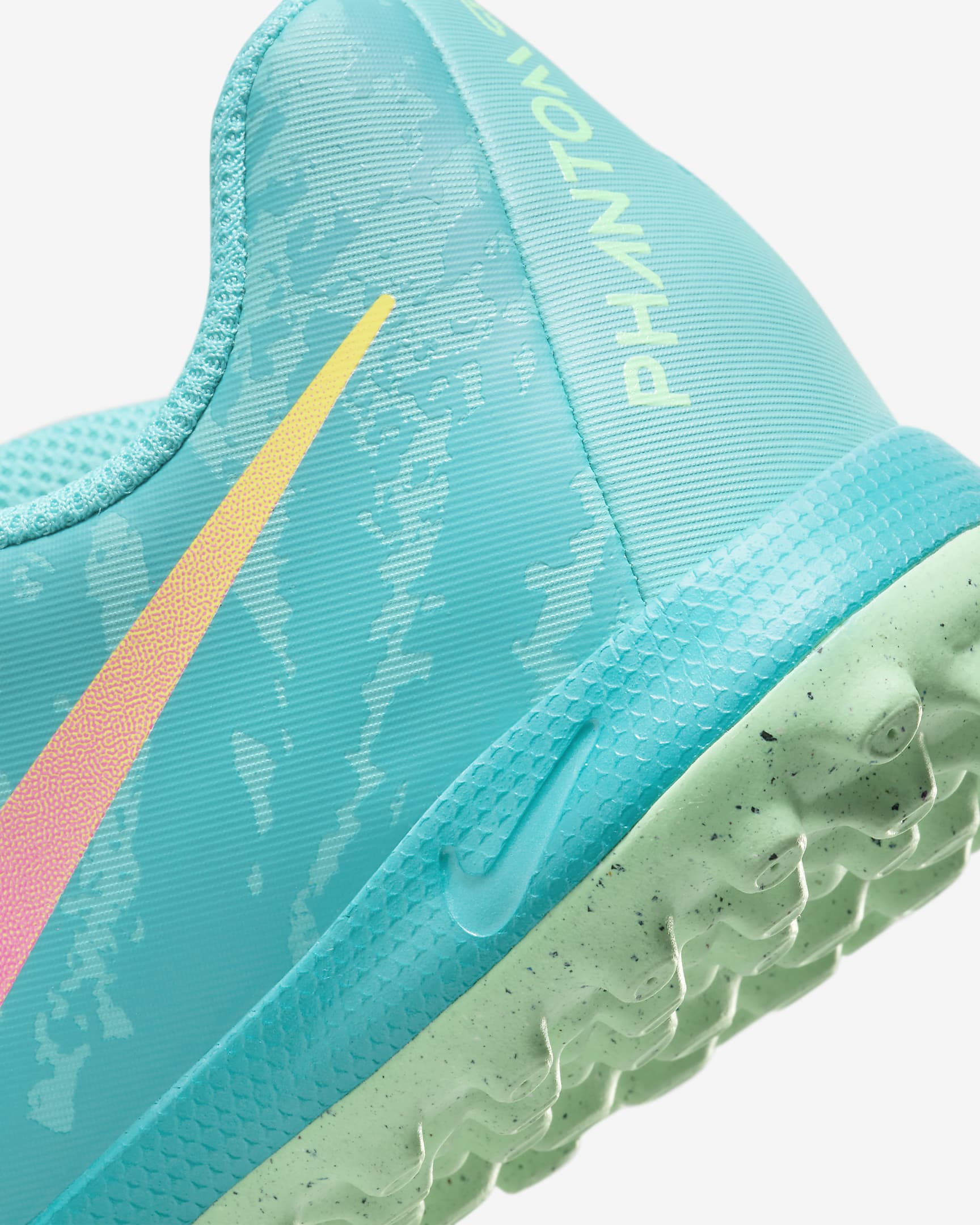 Chaussure de foot basse pour surface synthétique Nike Jr. Phantom GX 2 Academy LV8 pour enfant/ado - Green Glow/Noir
