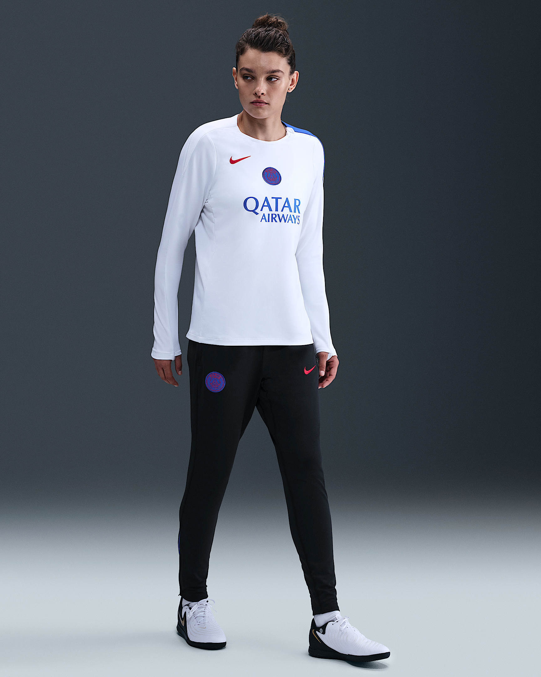 Stickade fotbollsbyxor Paris Saint-Germain Strike (tredjeställ) Nike Dri-FIT Total 90 för kvinnor - Svart/Hyper Royal/Global Red
