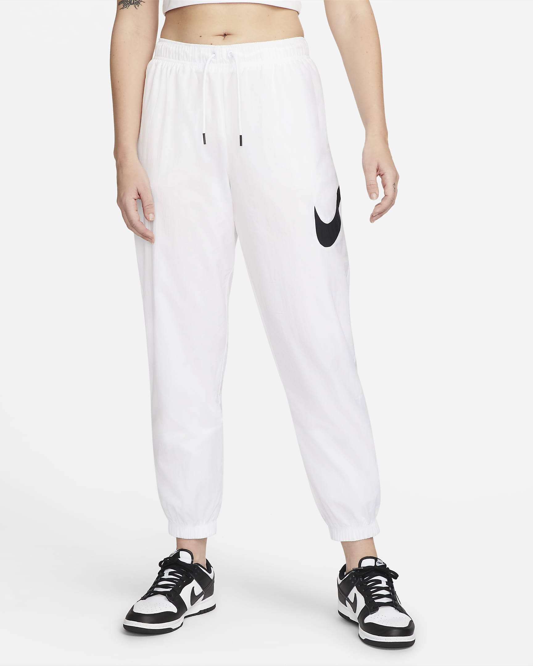 Nike Sportswear Essential Women's Mid-Rise Trousers. Nike LU