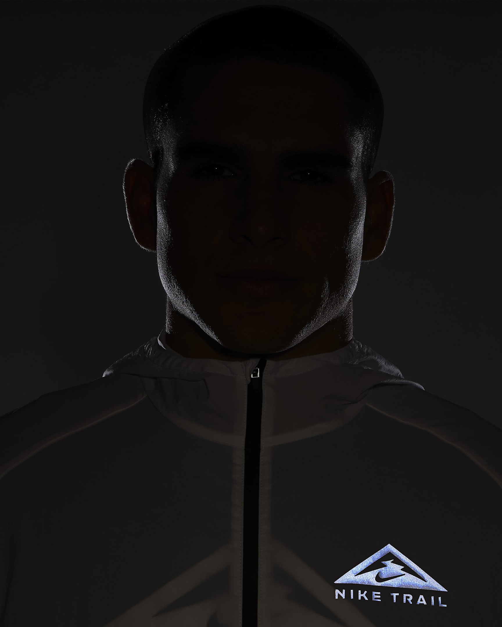 Nike Trail Aireez könnyű férfi terepfutókabát. Nike HU