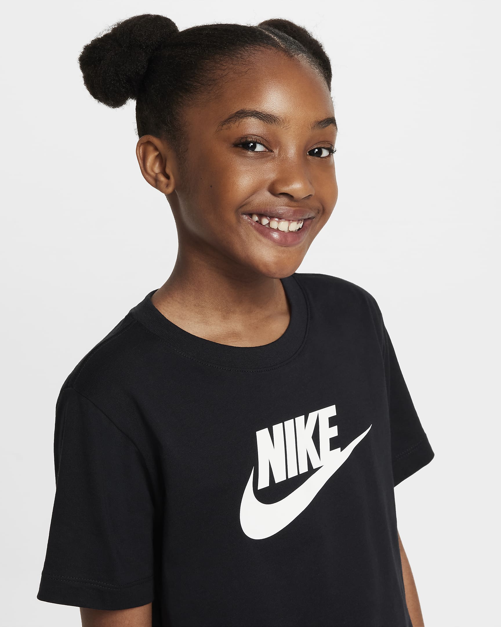 Nike Sportswear Older Kids' (Girls') Cropped T-Shirt - Black