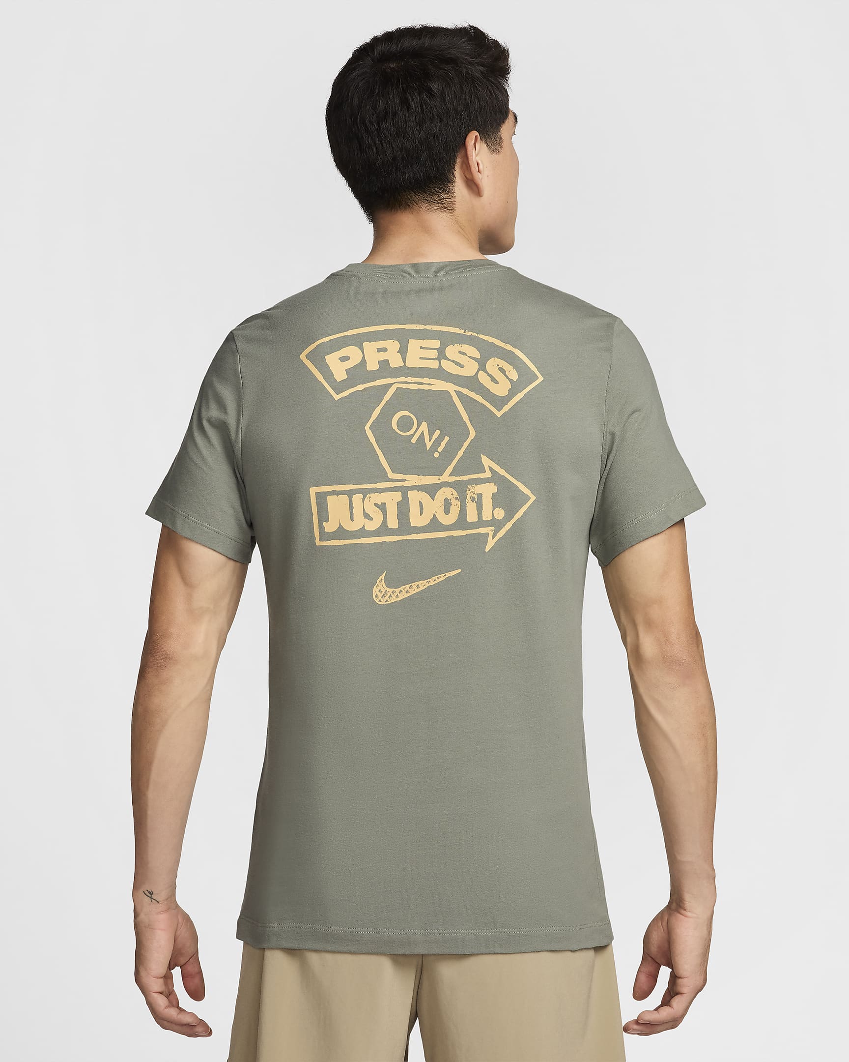 Nike Men's Fitness T-Shirt - Dark Stucco