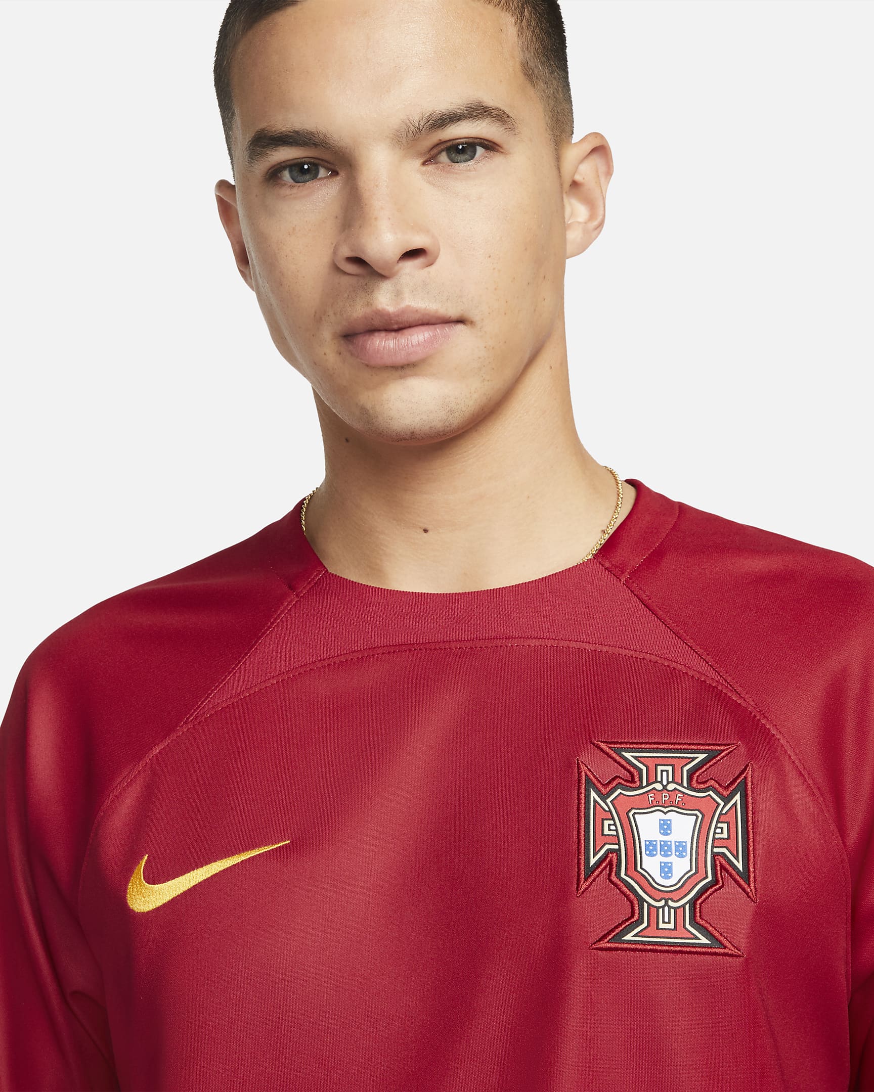 Portugal 2022/23 Stadium Home Men's Nike Dri-FIT Football Shirt - Pepper Red/Pepper Red/Gold Dart