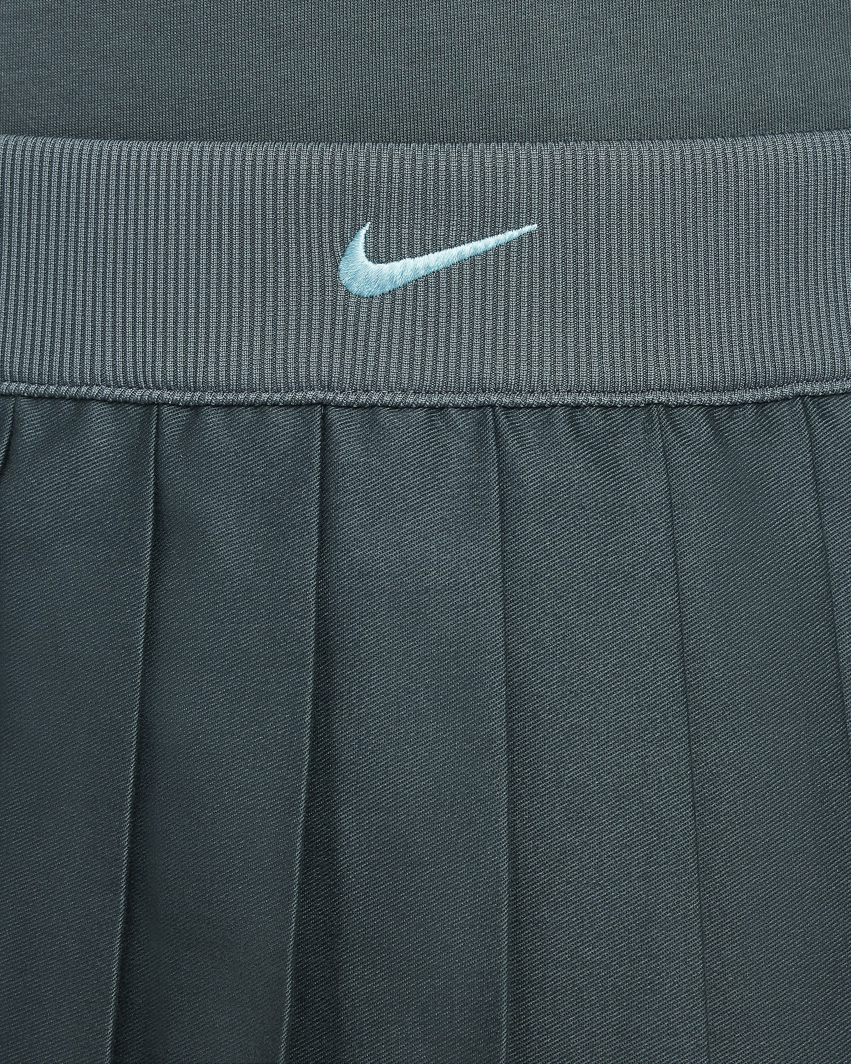 Nike Sportswear Girls' Pleated Skirt - Vintage Green/Green Frost