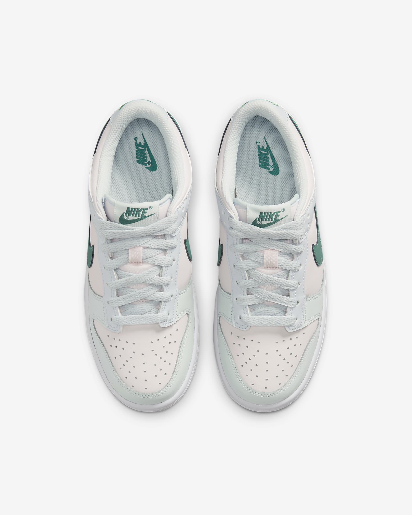 nike low sneakers