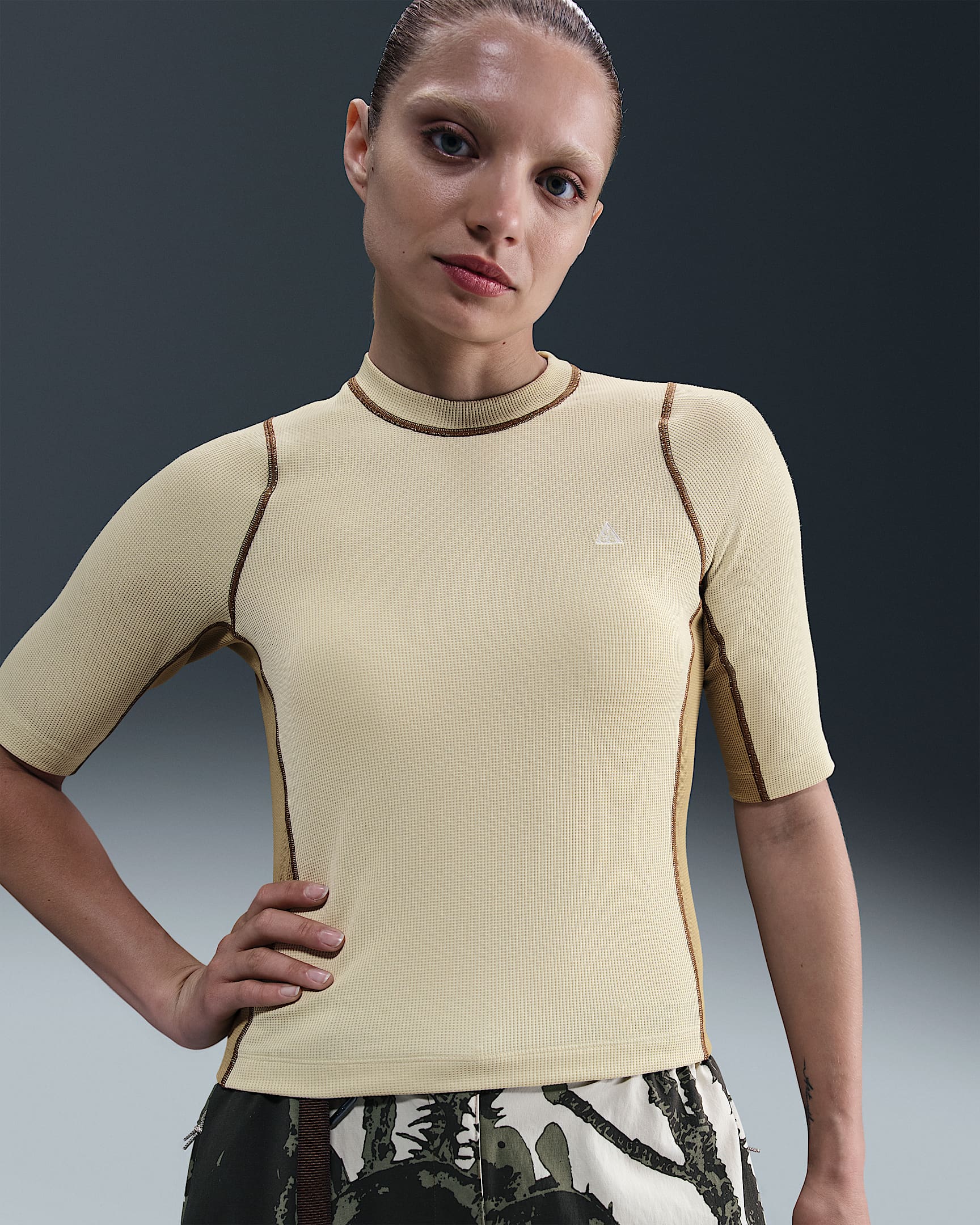 Nike ACG "Chinati" Women's Dri-FIT ADV UV Protection Base Layer - Light Khaki/Parachute Beige/Mosswood Brown/Summit White
