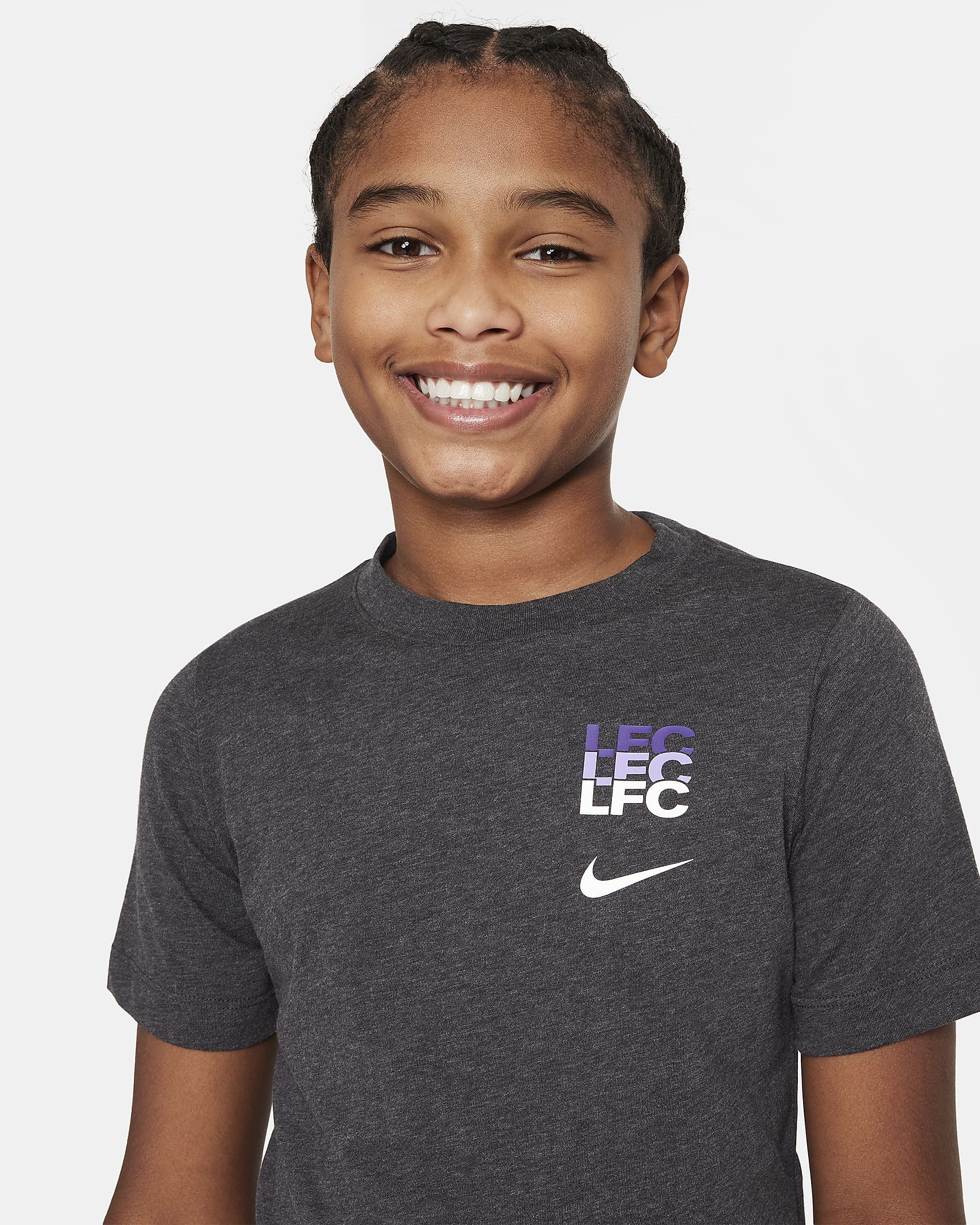 Liverpool F.C. Older Kids' Nike Football T-Shirt. Nike BG