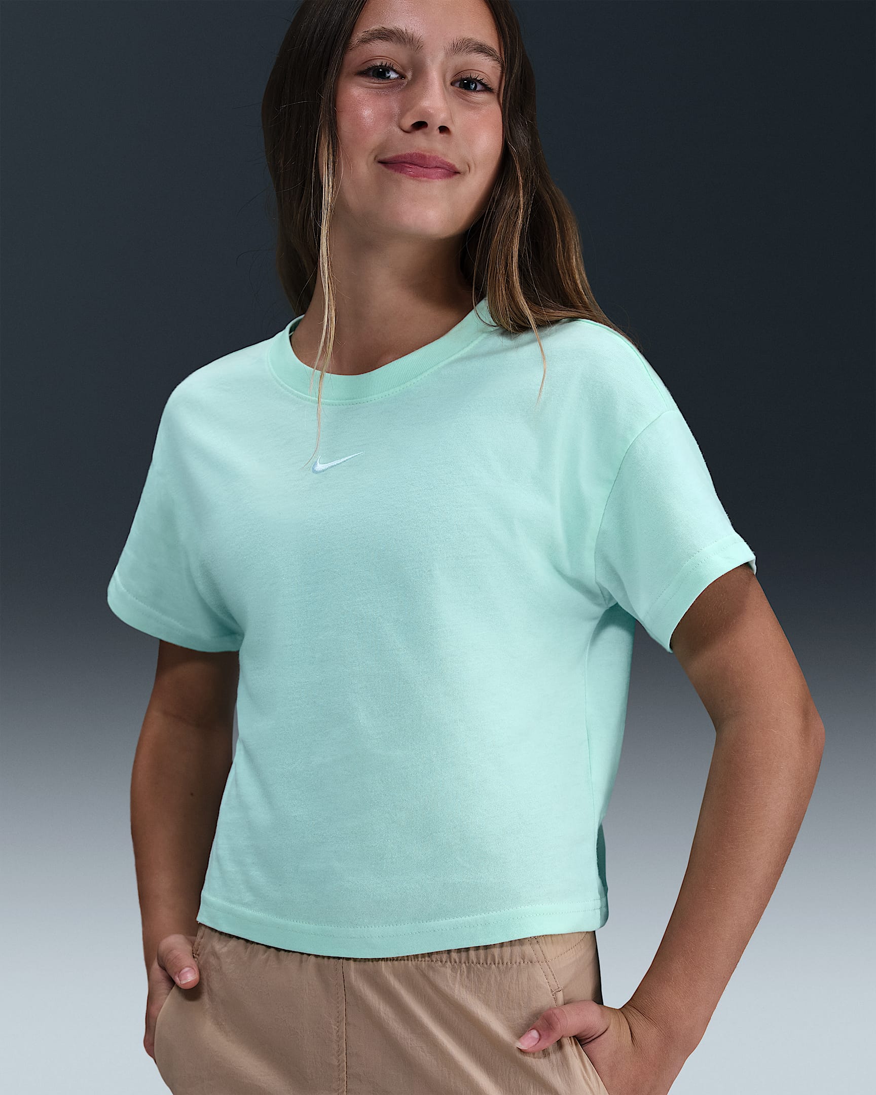 Nike Sportswear Essential Older Kids' (Girls') T-Shirt - Mint Foam