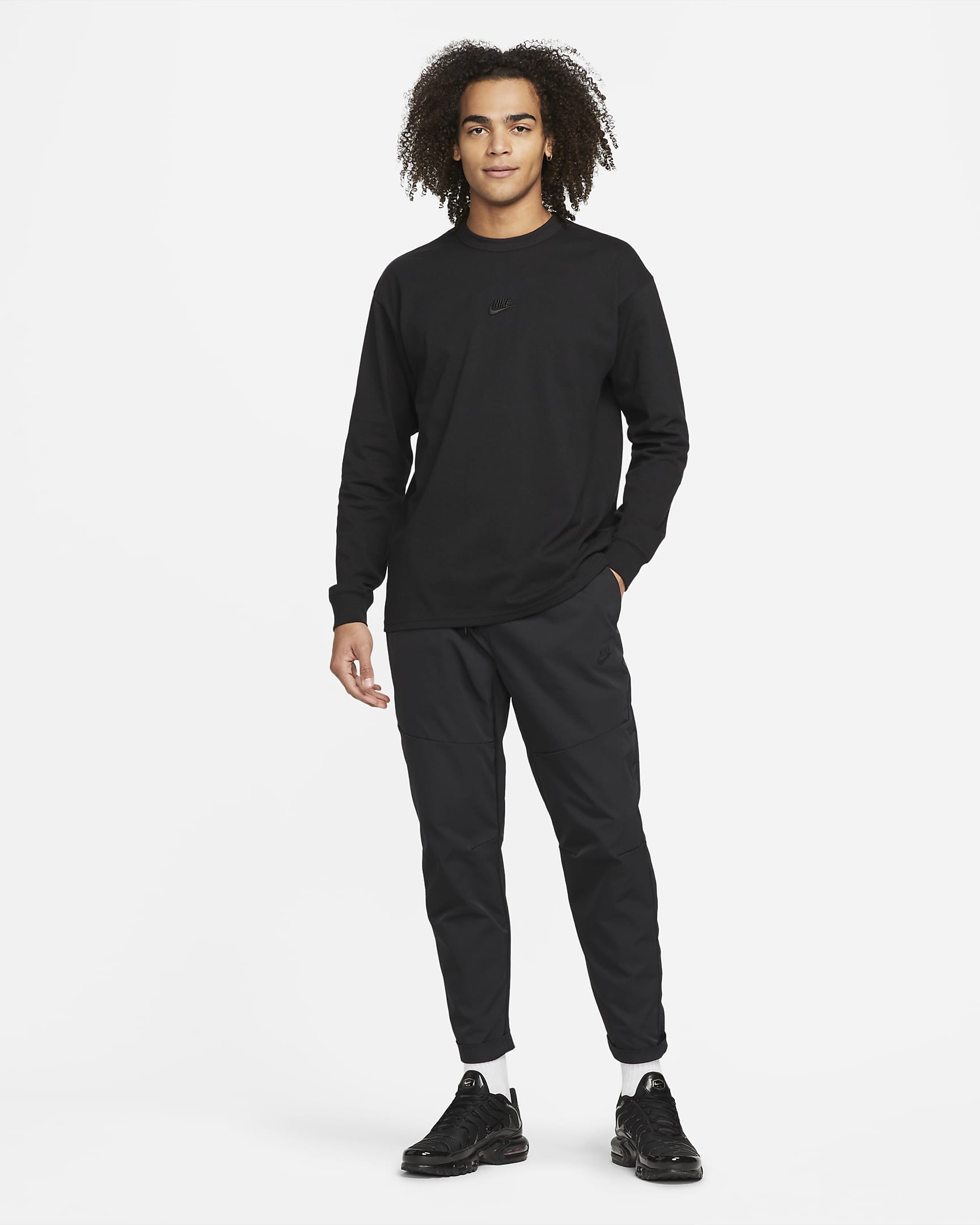 Tee-shirt à manches longues Nike Sportswear Premium Essentials pour Homme - Noir/Noir