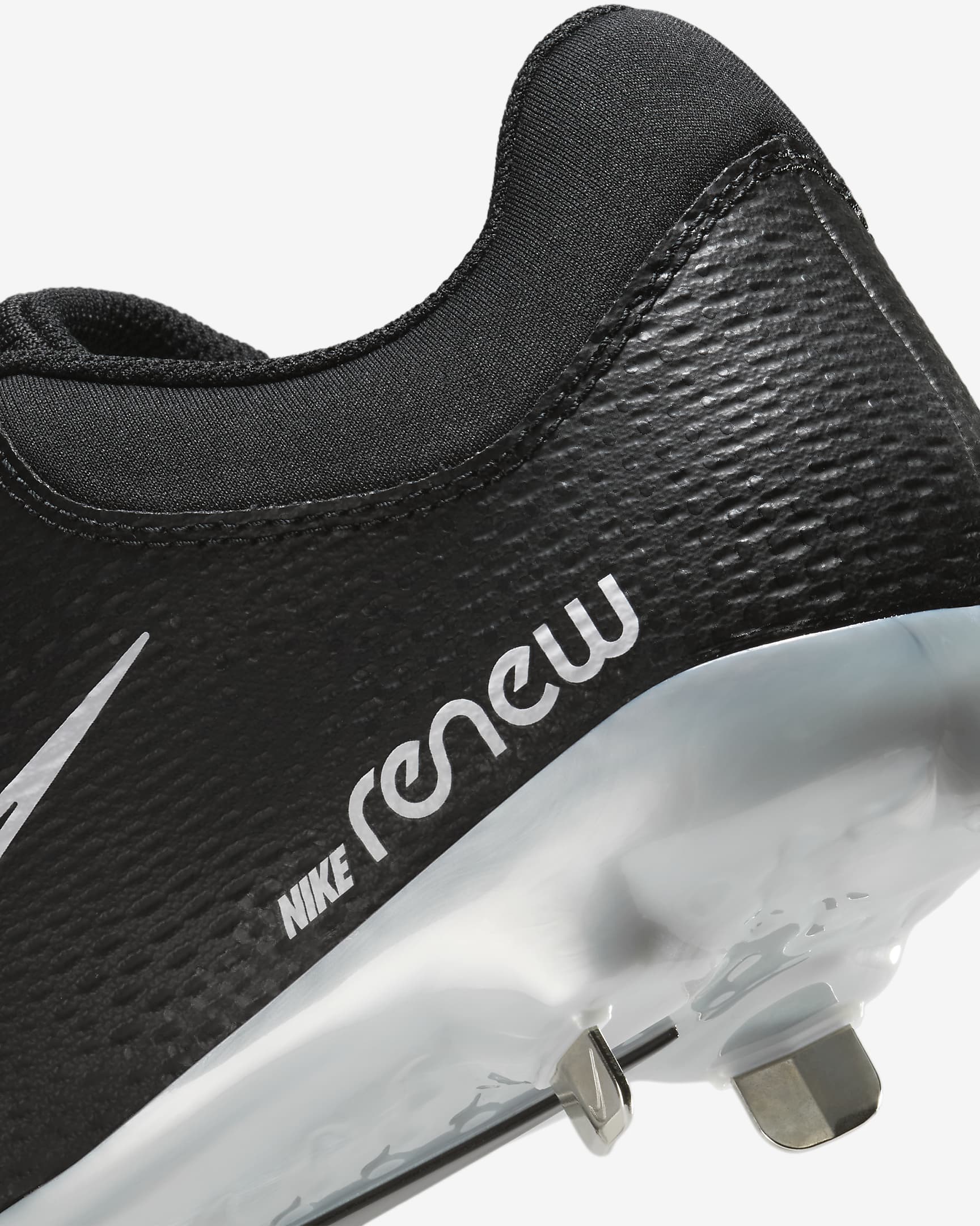 Nike Hyperdiamond 4 Pro Women's Softball Cleats.