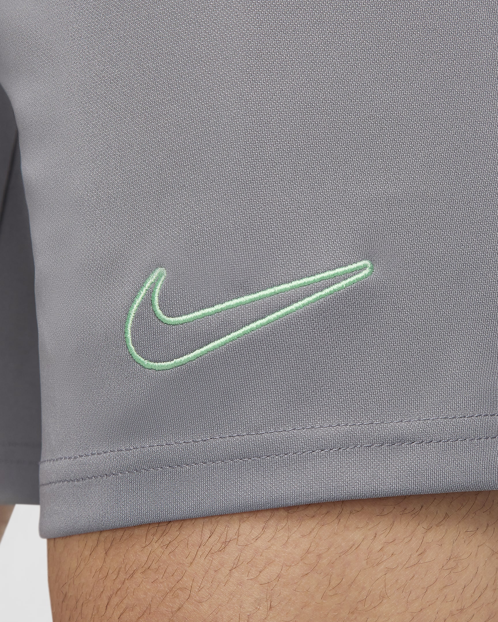 Męskie spodenki piłkarskie Dri-FIT Nike Academy - Smoke Grey/Dark Smoke Grey/Vapor Green